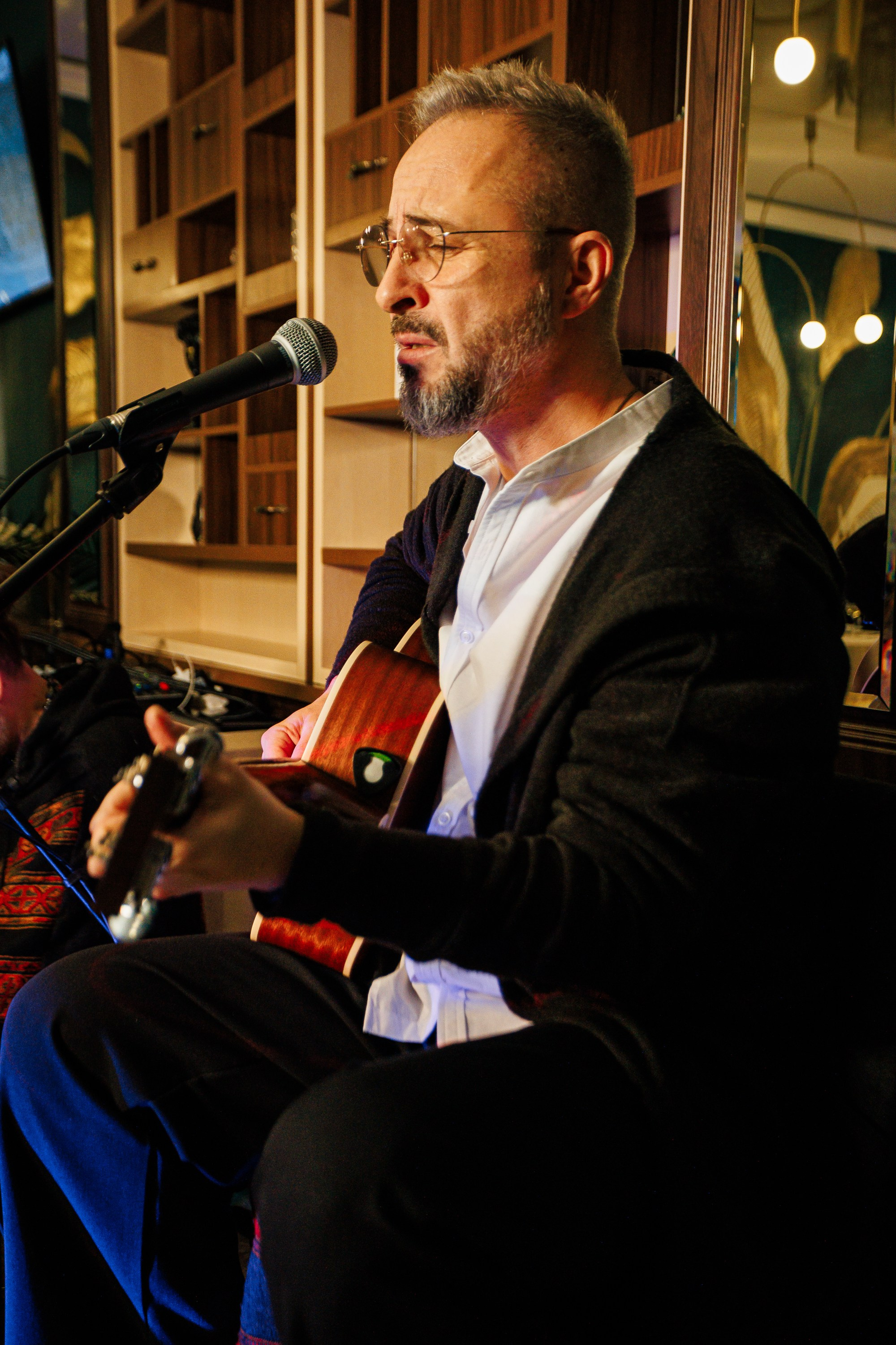 Музыкальные вечера. Квартирник. Александр Конецкий_Чистые пруды_Симферополь_16.02.2025. Аминов Руслан | Фотограф