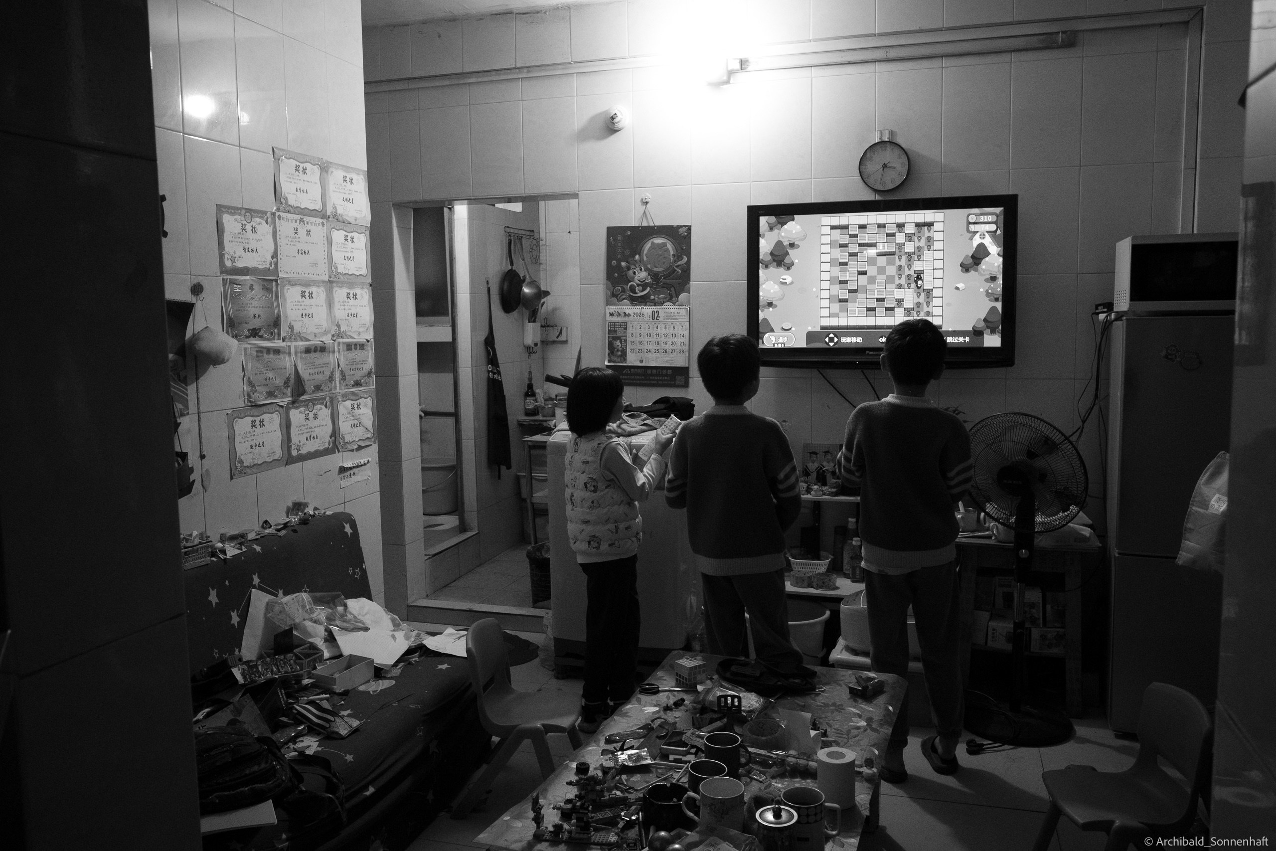 Shipai Urban Village. Photographer in Guangzhou, China. Archibald Sonnenhaft