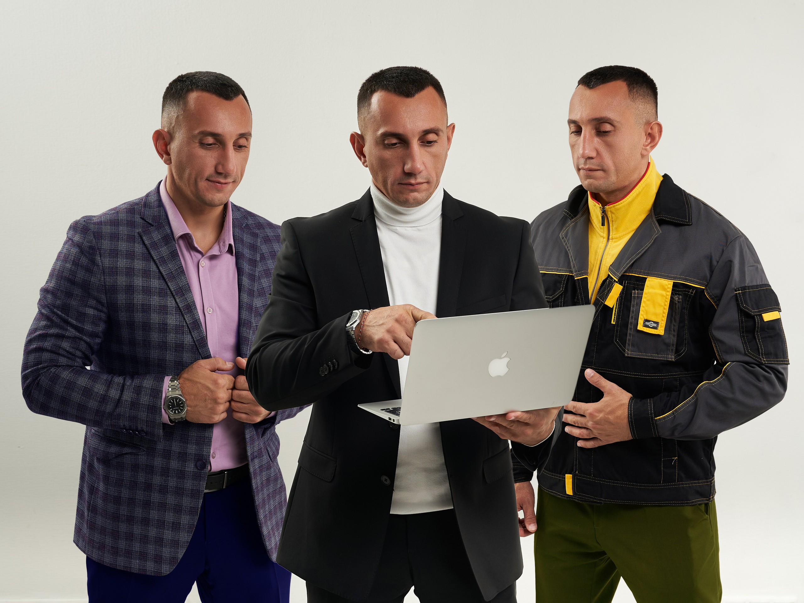 Офисная фотосъемка в Москве – Деловые портреты и командные фото | AkselPhoto. Фотограф в Москве (ЮВАО ВАО СВАО)