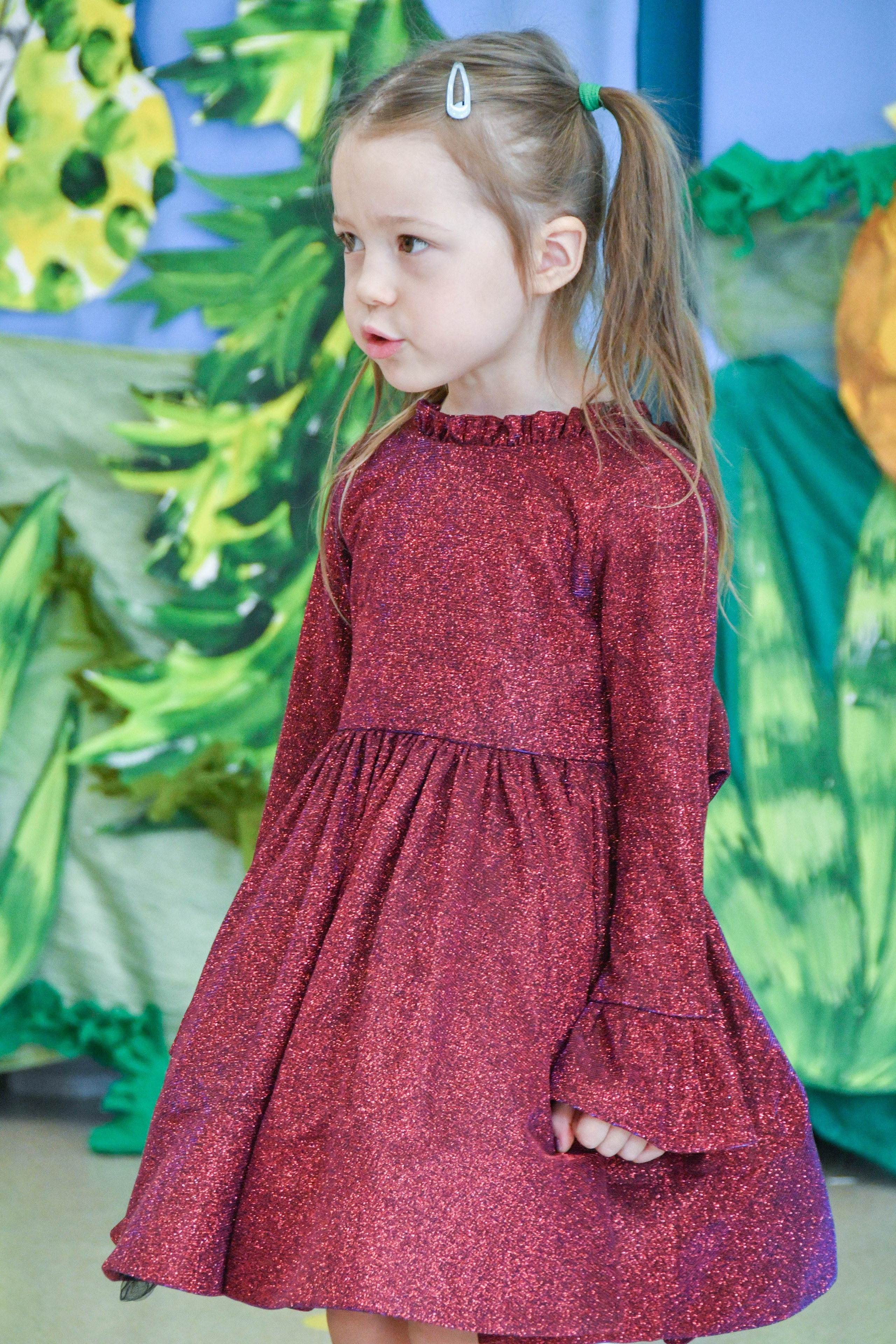 2023 г. День дошкольного работника и прогулка. Репортажный и детский фотограф в Новосибирске