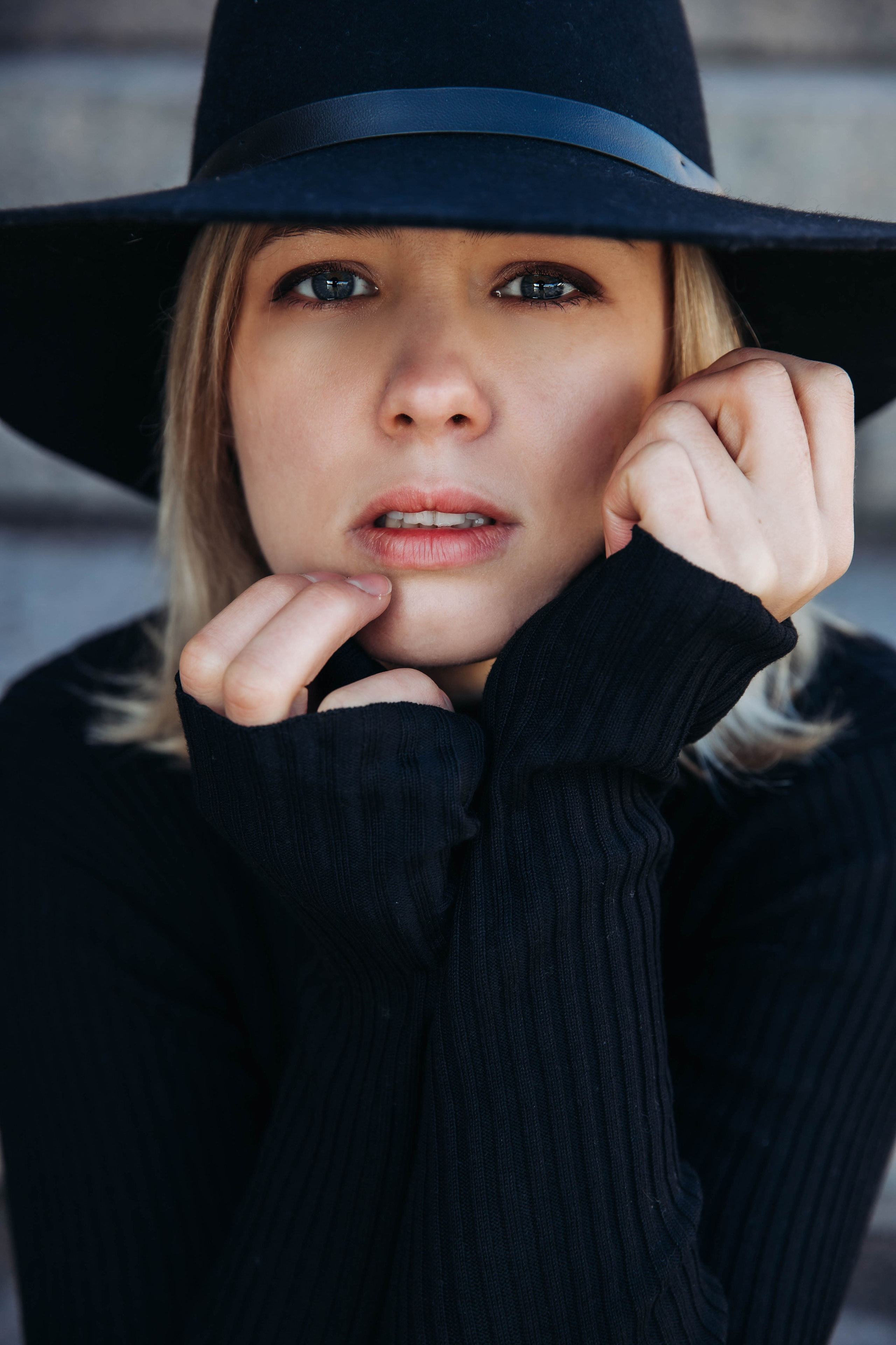 Ира в шляпе. Свадебный и семейный фотограф в Санкт-Петербурге Лолита Евстифеева