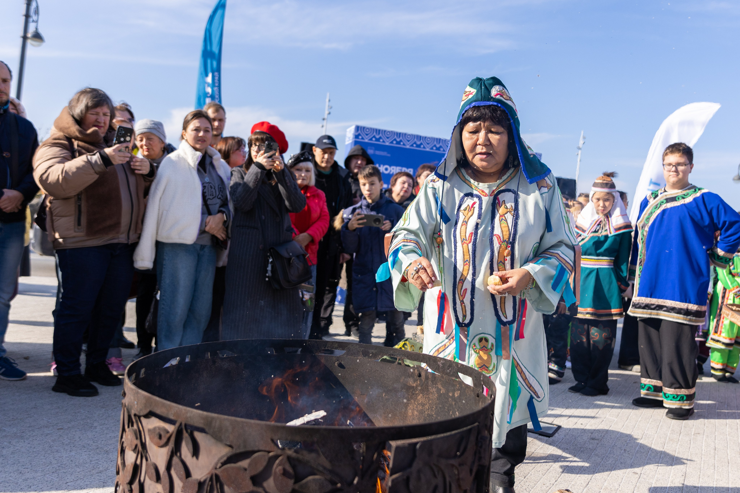 День народного единства в Национальном центре Россия. Олег Катакинов| Репортажный фотограф в городе у моря (Владивосток)