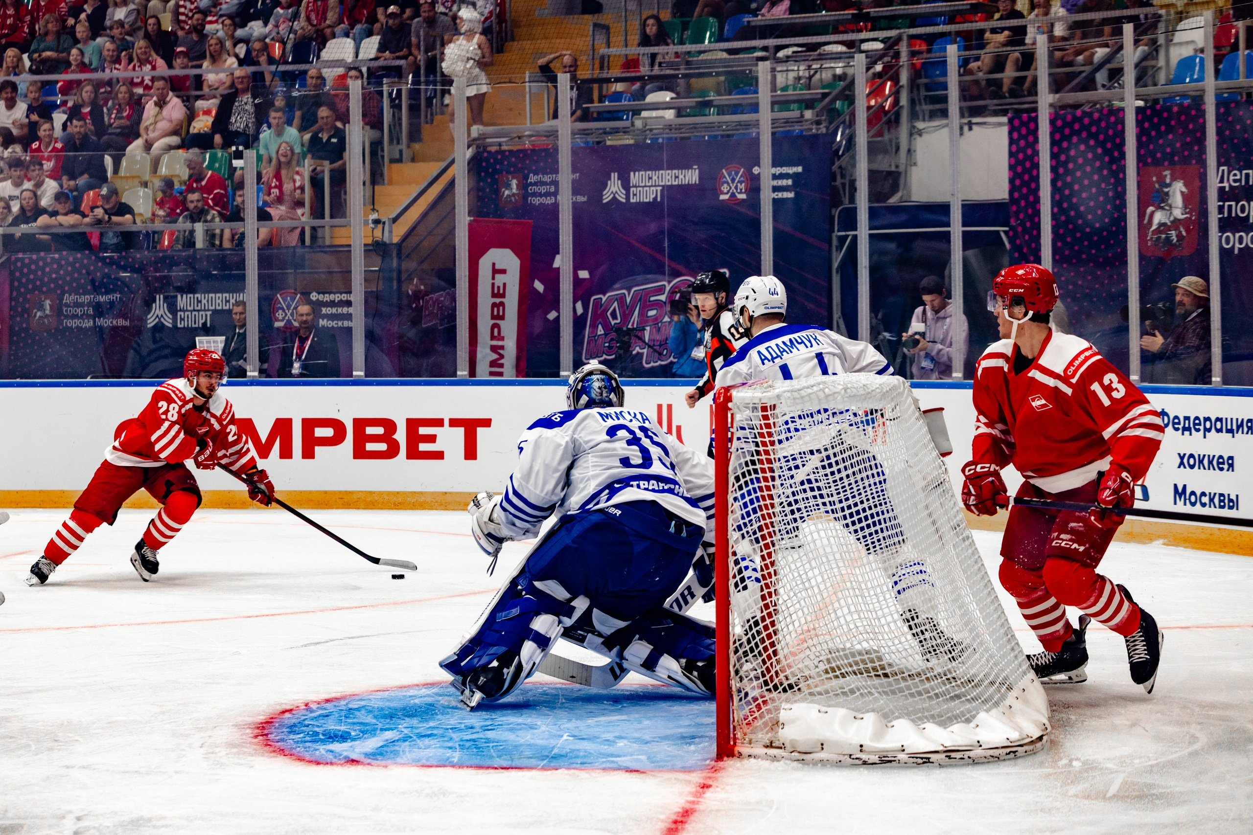 Кубок мэра Москвы по хоккею 2024. Виктория Зудина — фотограф в Москве