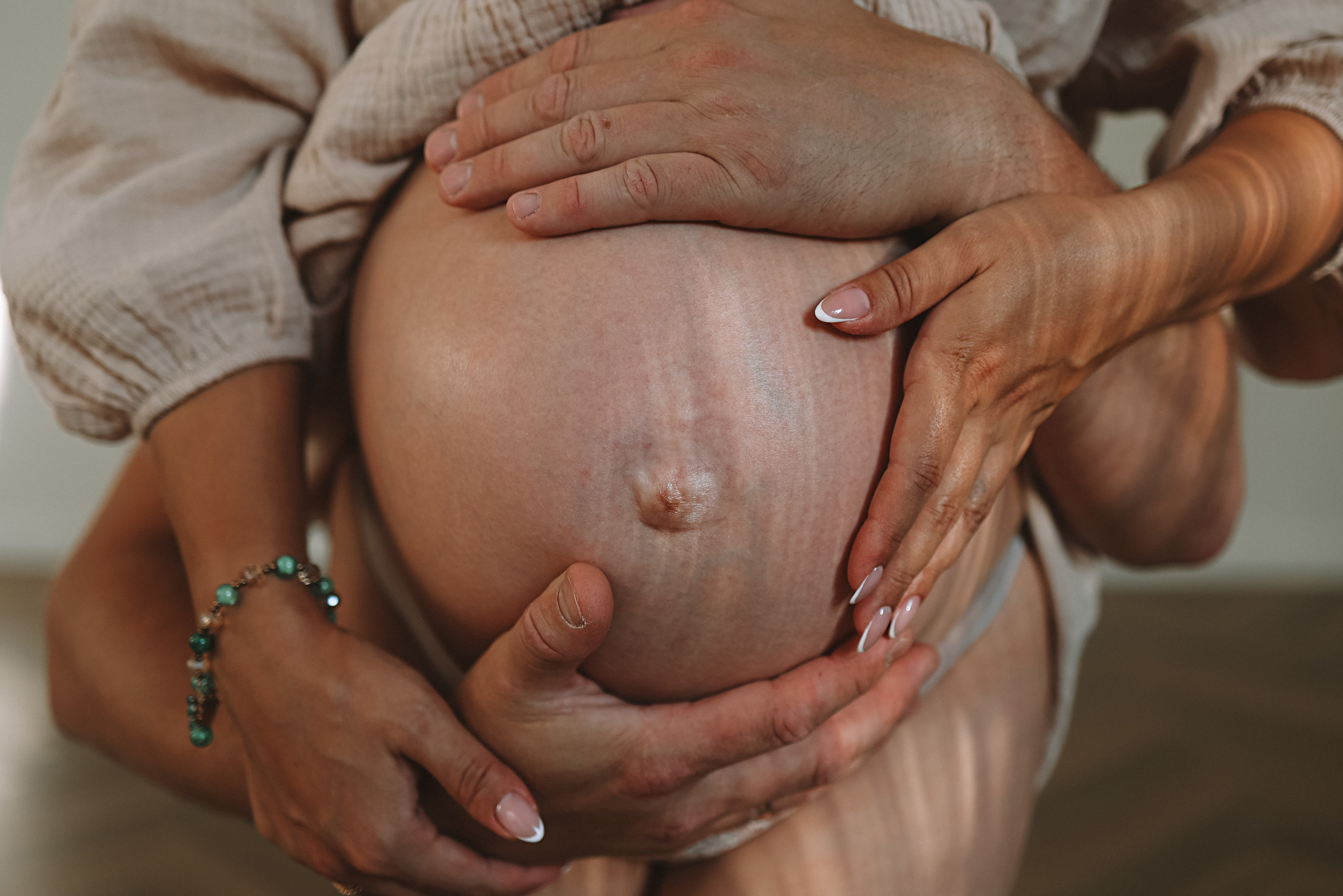 Квартира (беременность). Семейный фотограф Тюмень, фотограф на роды Салмина Мария
