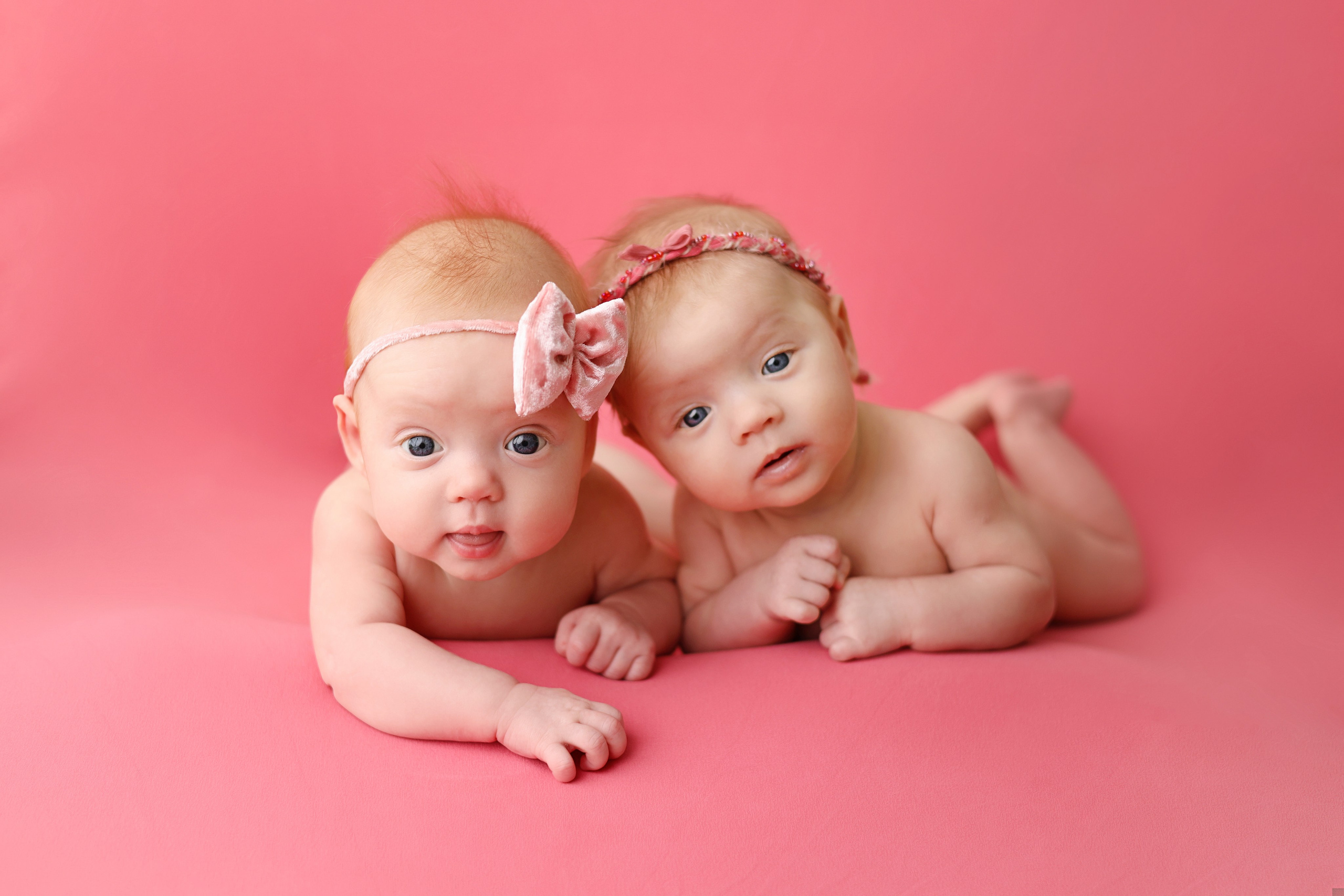 Катюше и Ксении 2 месяца. Фотограф новорожденных Москва. Ньюборн фотограф Москва