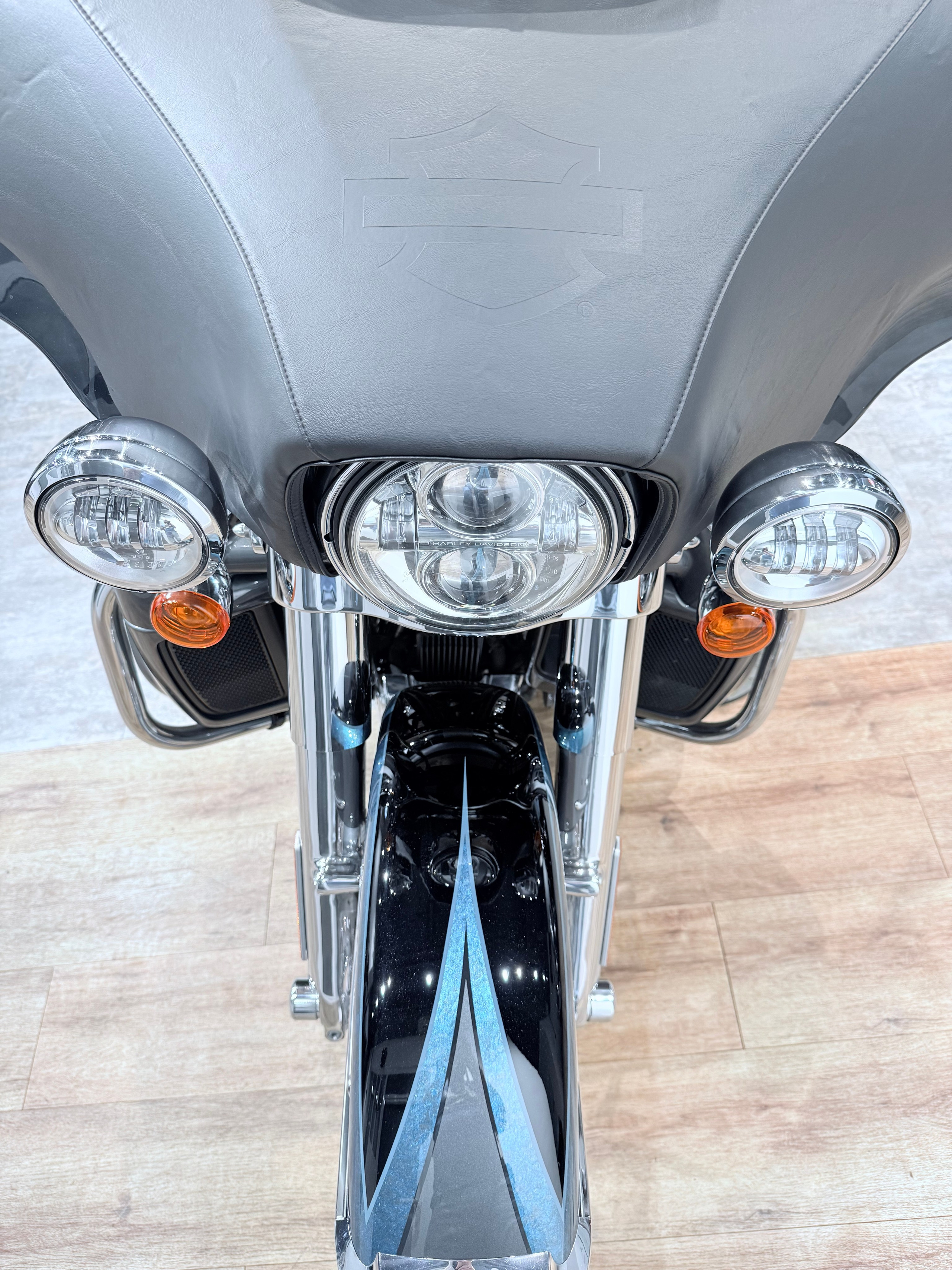 2015 CVO Limited (Carbon Charcoal). Hello Davidson, Москва. Только хорошие мотоциклы…