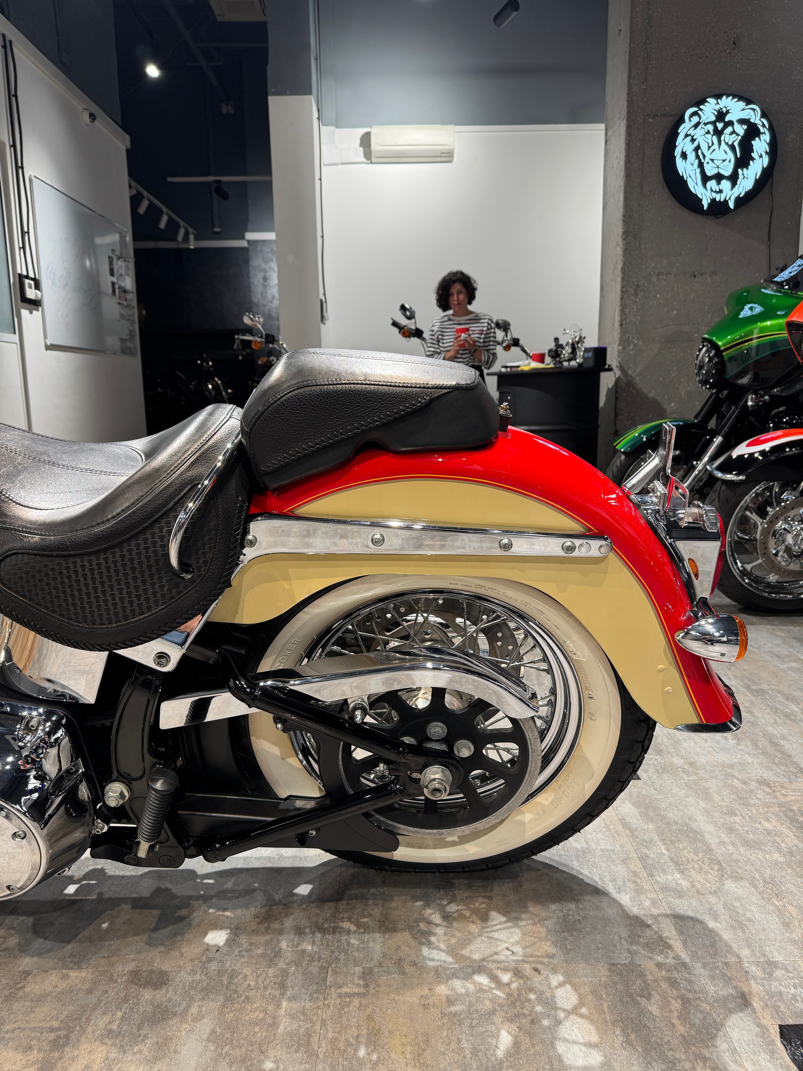 Harley Davidson Deluxe Orange Sand (Touring)— купить мотоцикл. Hello Davidson, Москва. Только хорошие мотоциклы…