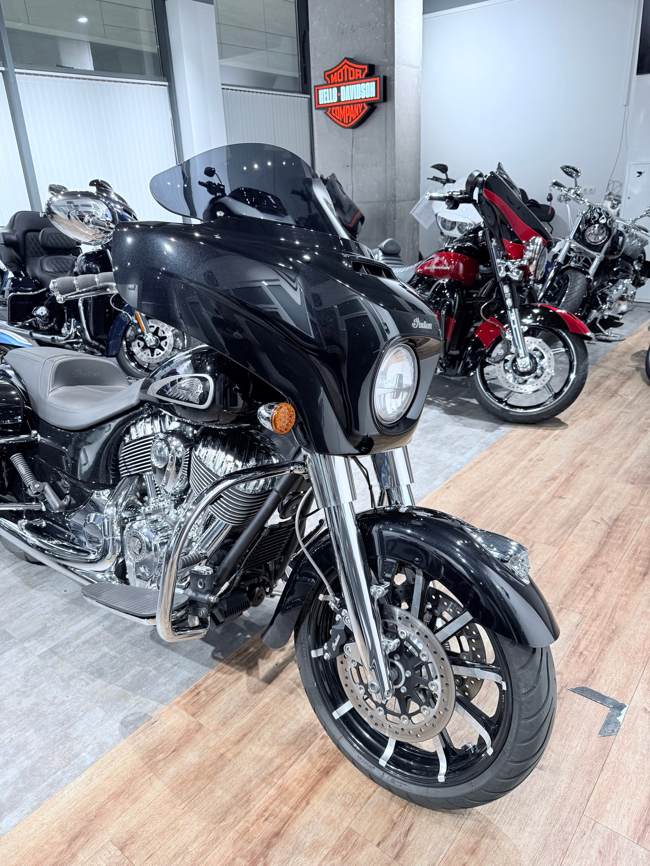 2019 Indian Chieftain Limited. Hello Davidson, Москва. Только хорошие мотоциклы…