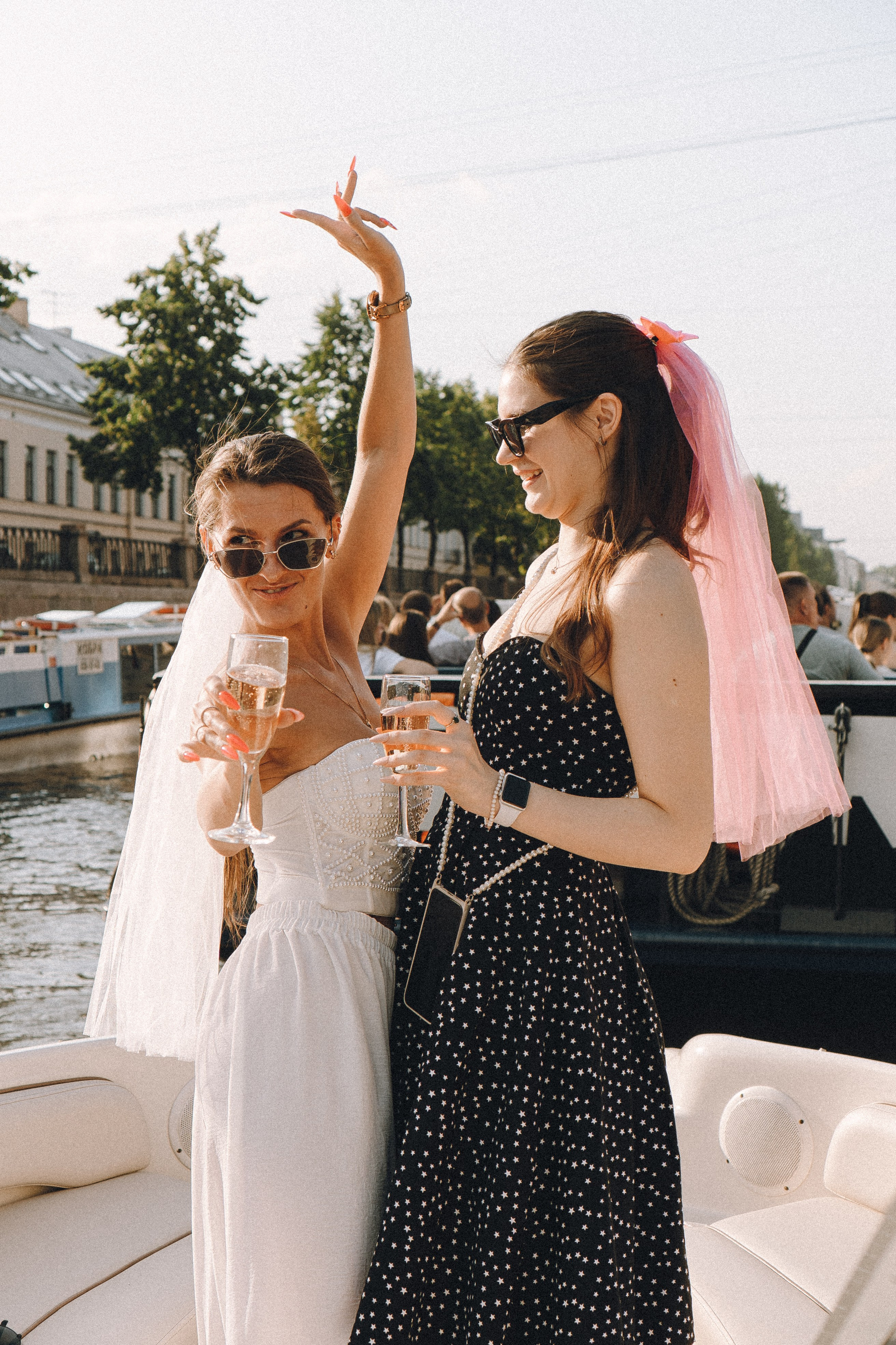 ДЕВИЧНИК НА КАТЕРЕ. Профессиональный фотограф, Санкт-Петербург — Виктория Богомолова
