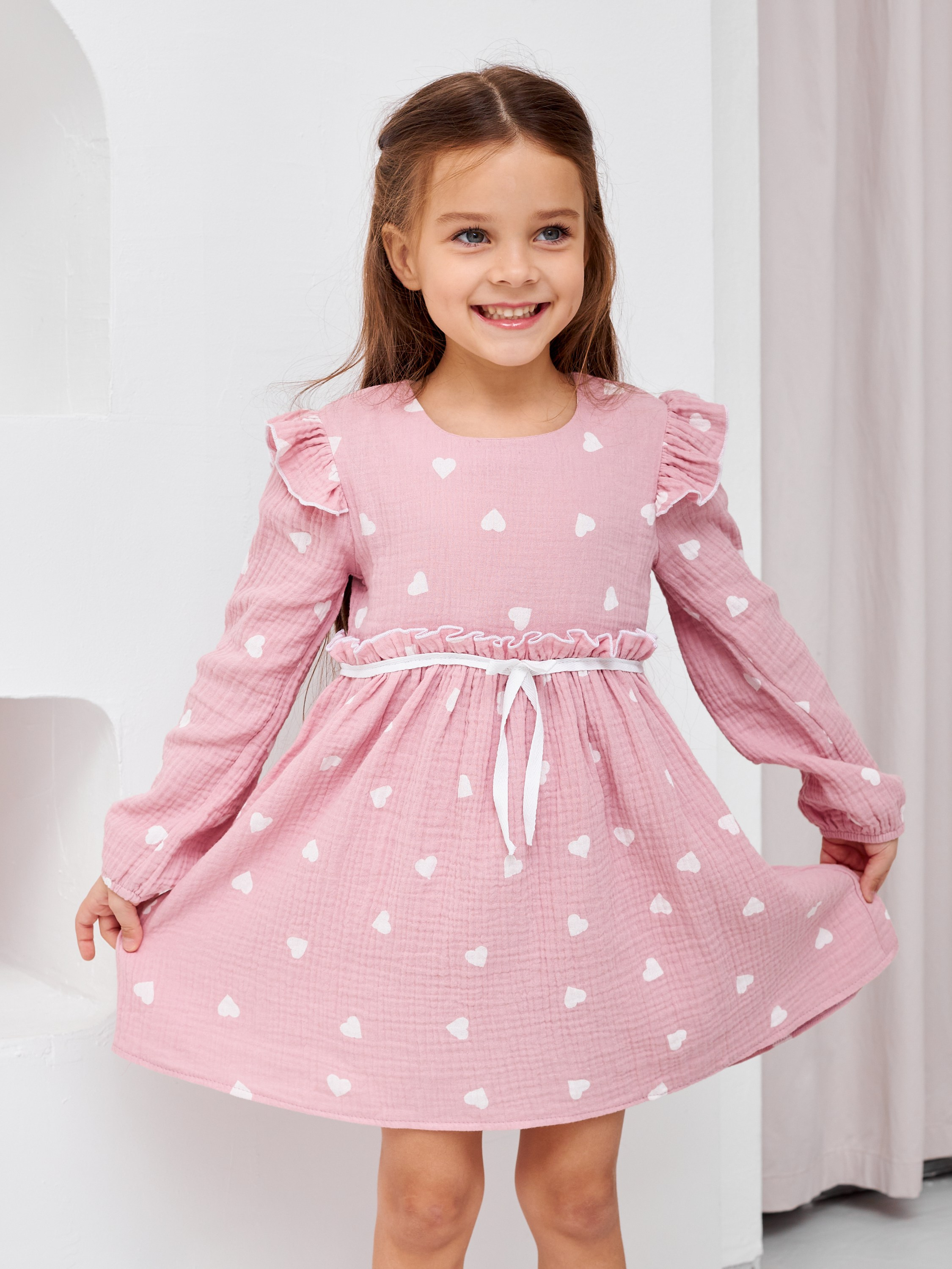 Фотосъемка платьев для девочек Екатеринбург Wildberries ВБ Ozon Озон фотосессия детей Екб заказать цена фотосъемка товара WB детское платье. Фотограф Екатеринбург Анастасия Жерновская | Маркетплейсы и нейрофото