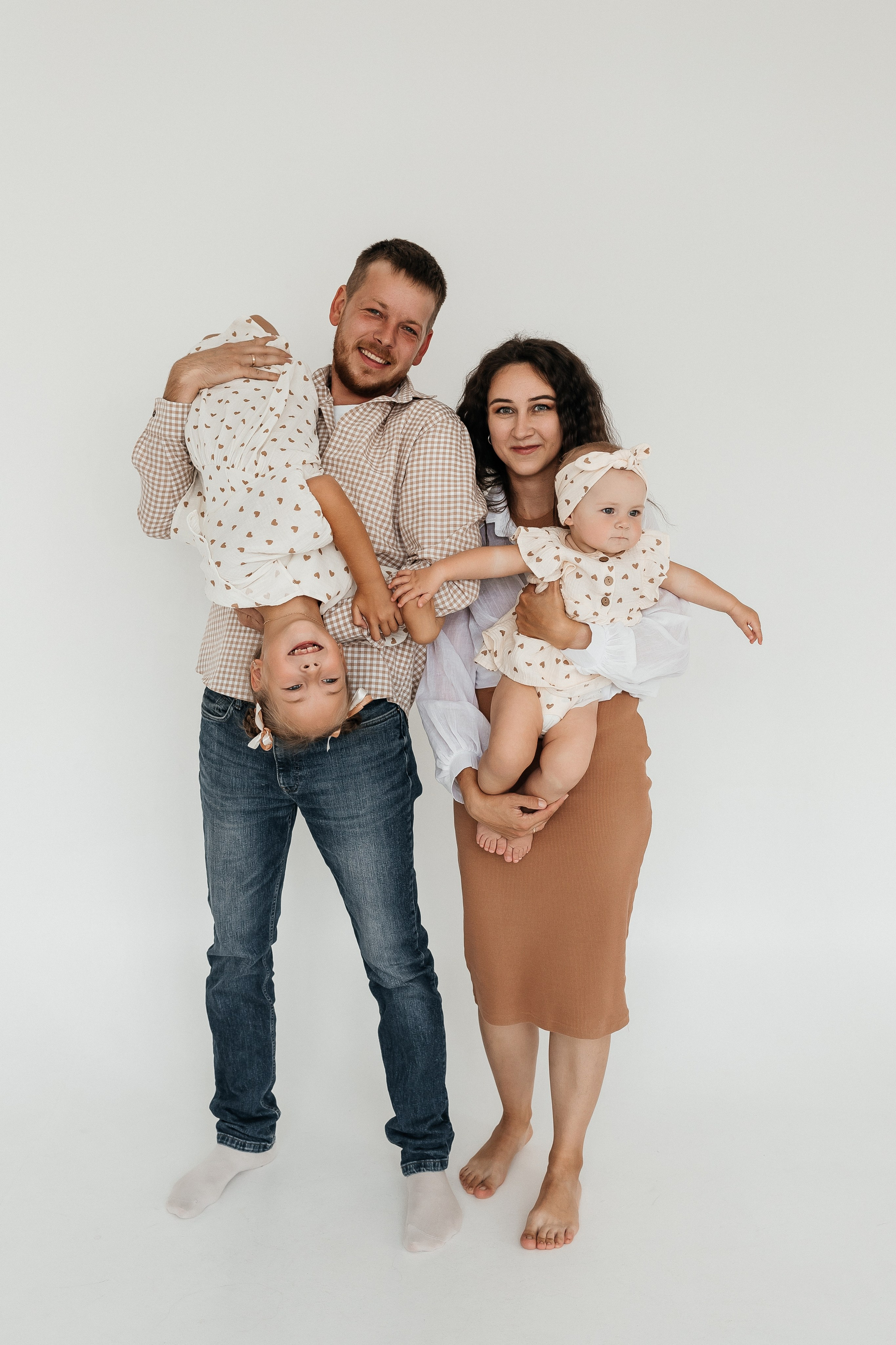 Артём/Лена/Арина/Маша. Свадебный и семейный фотограф в Екатеринбурге