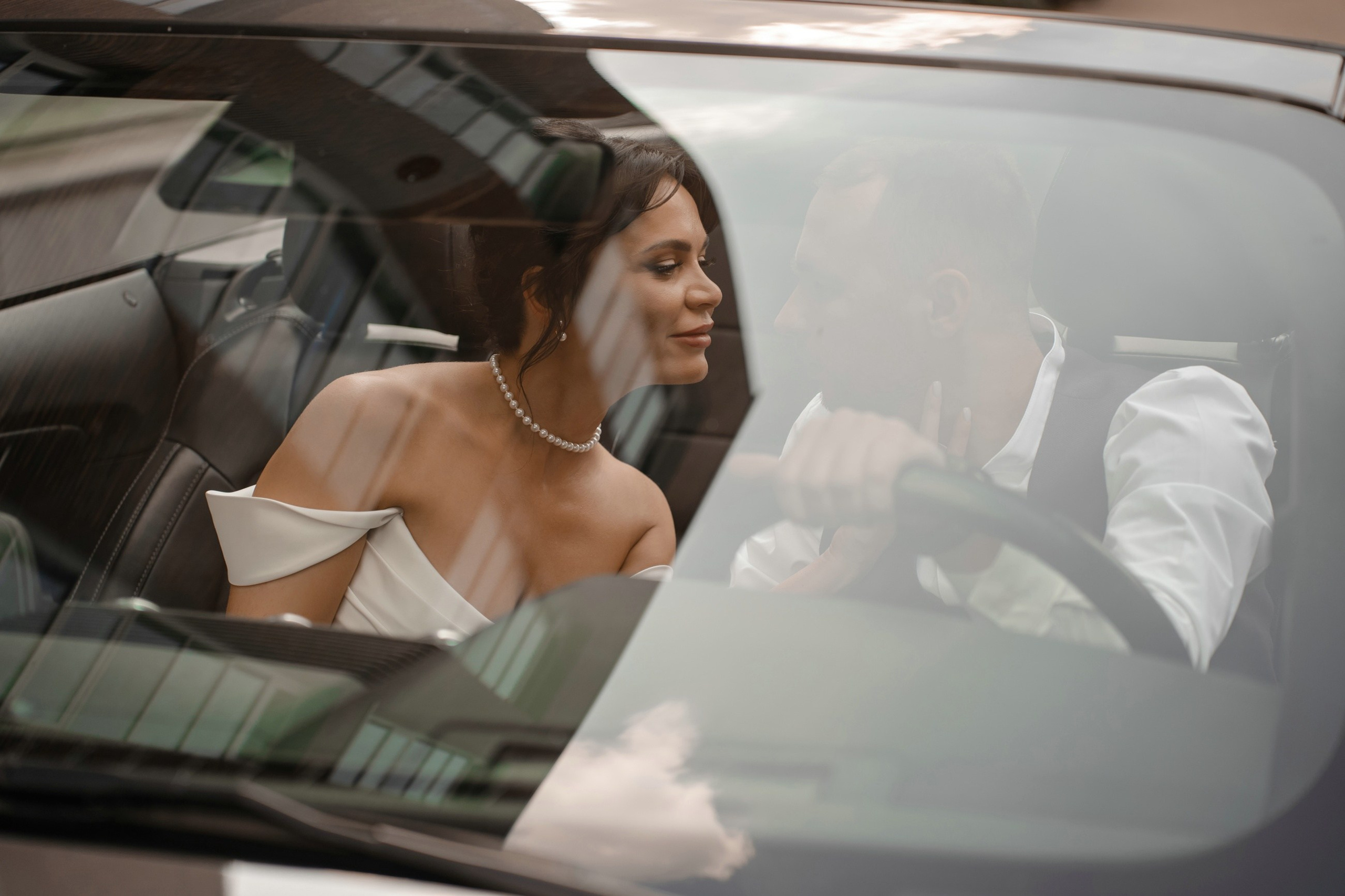 Свадебная фотосессия с кабриолетом. Свадебный и семейный фотограф в Москве Светлана Зоткина