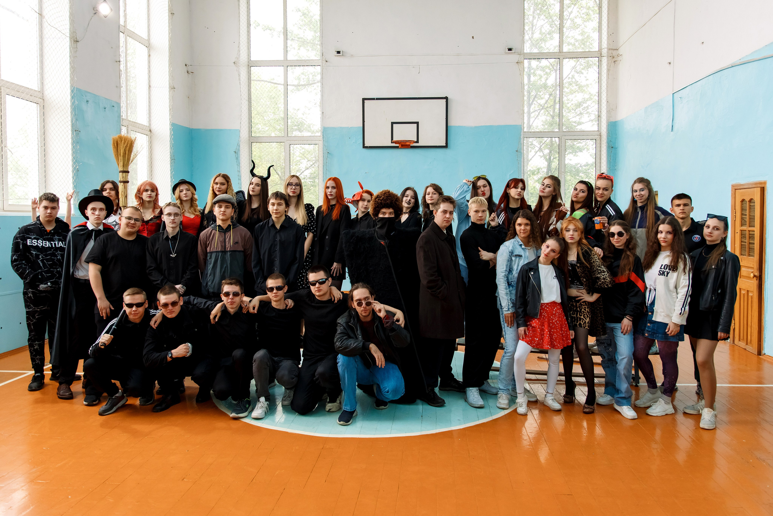 11 класс день не послушания в школе. Фотограф Любовь Корниенко, Примоский край