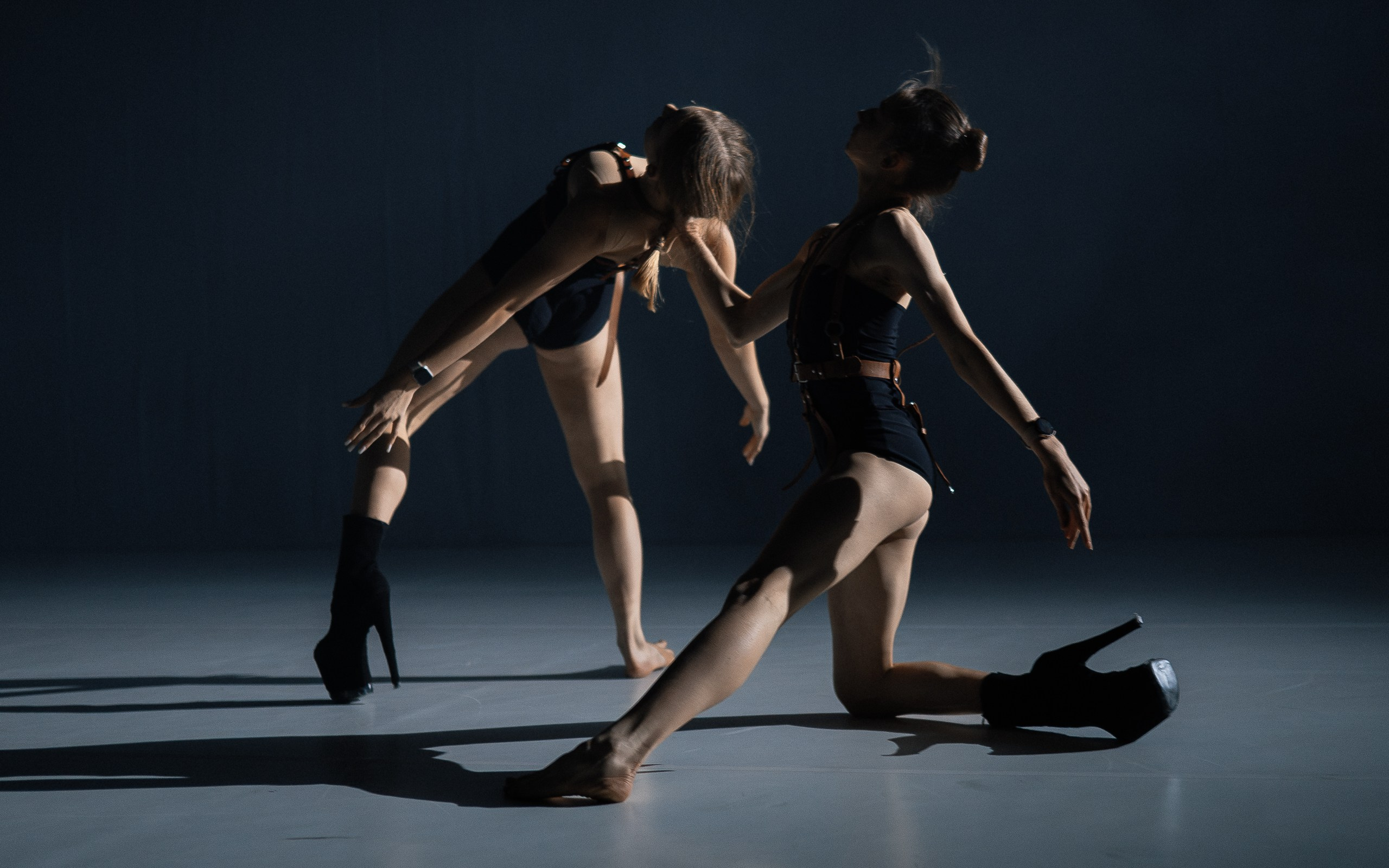 Ksenia Mickheeva Project: «Маяк» 2023. Театральный фотограф в Санкт-Петербурге Дмитрий Скареднов