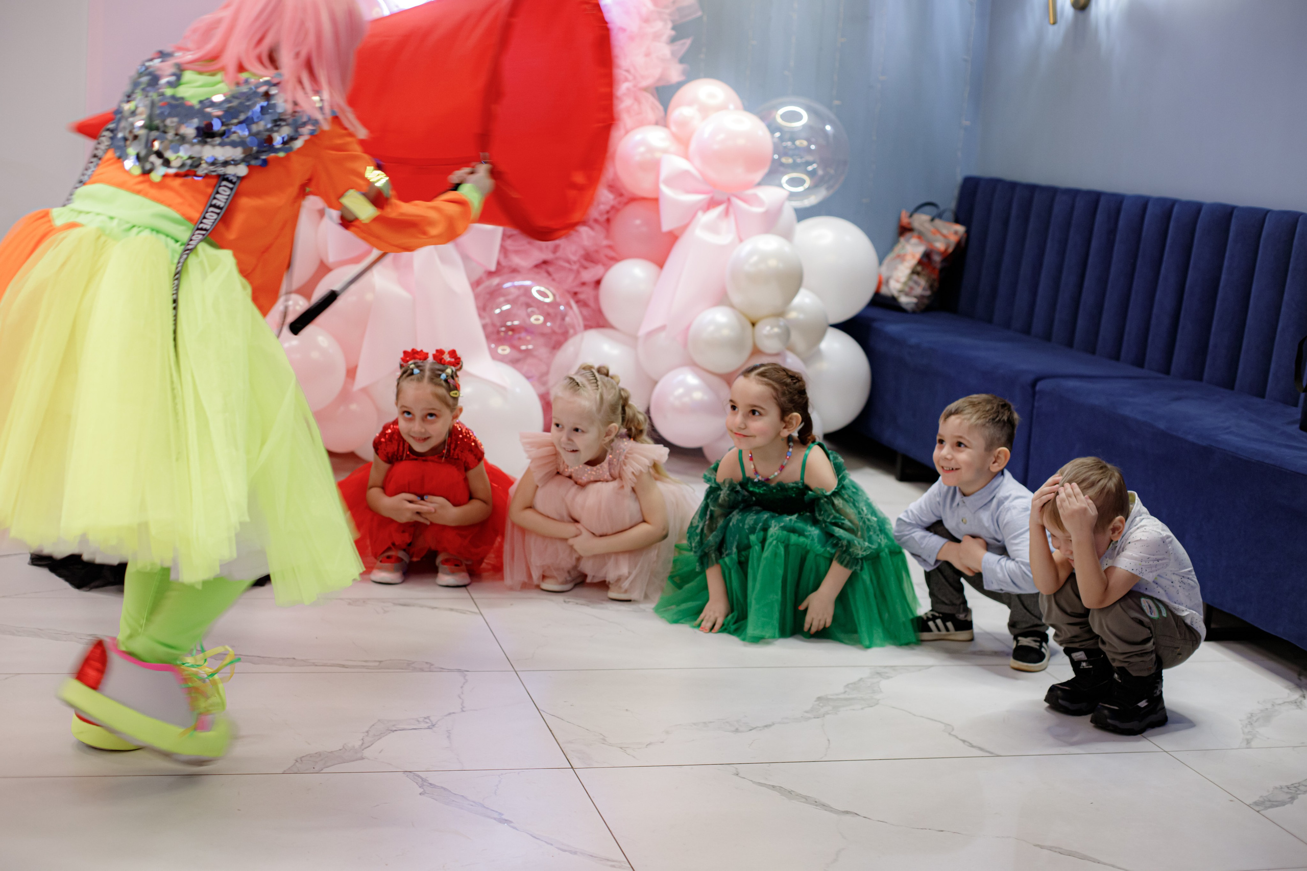 ASIA'S BIRTHDAY PARTY. Photokarish