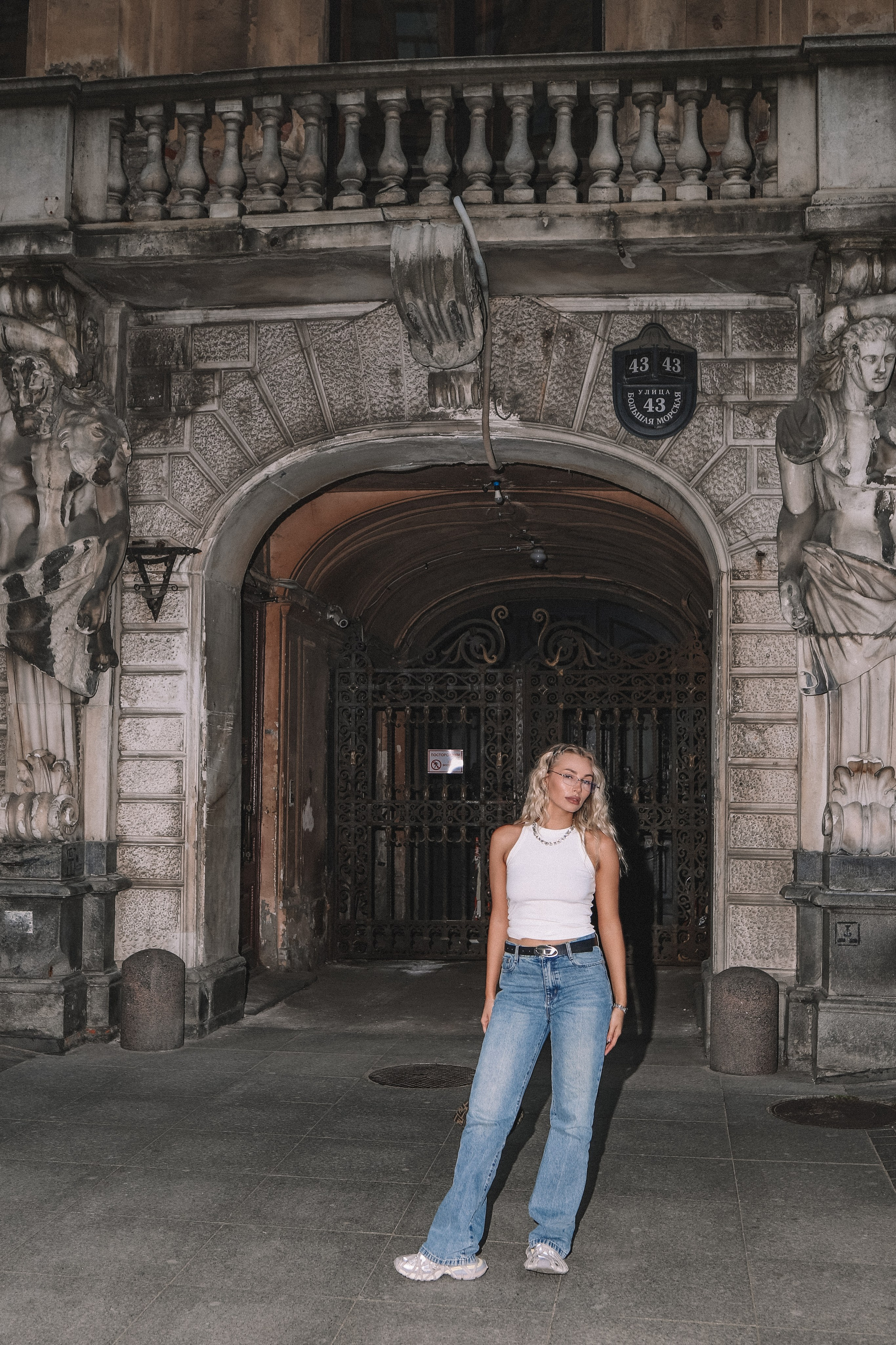 Полина — вечерний Петербург, съёмка со вспышкой | О. Беляева. Фотограф Олеся Беляева | Санкт-Петербург и Ленобласть