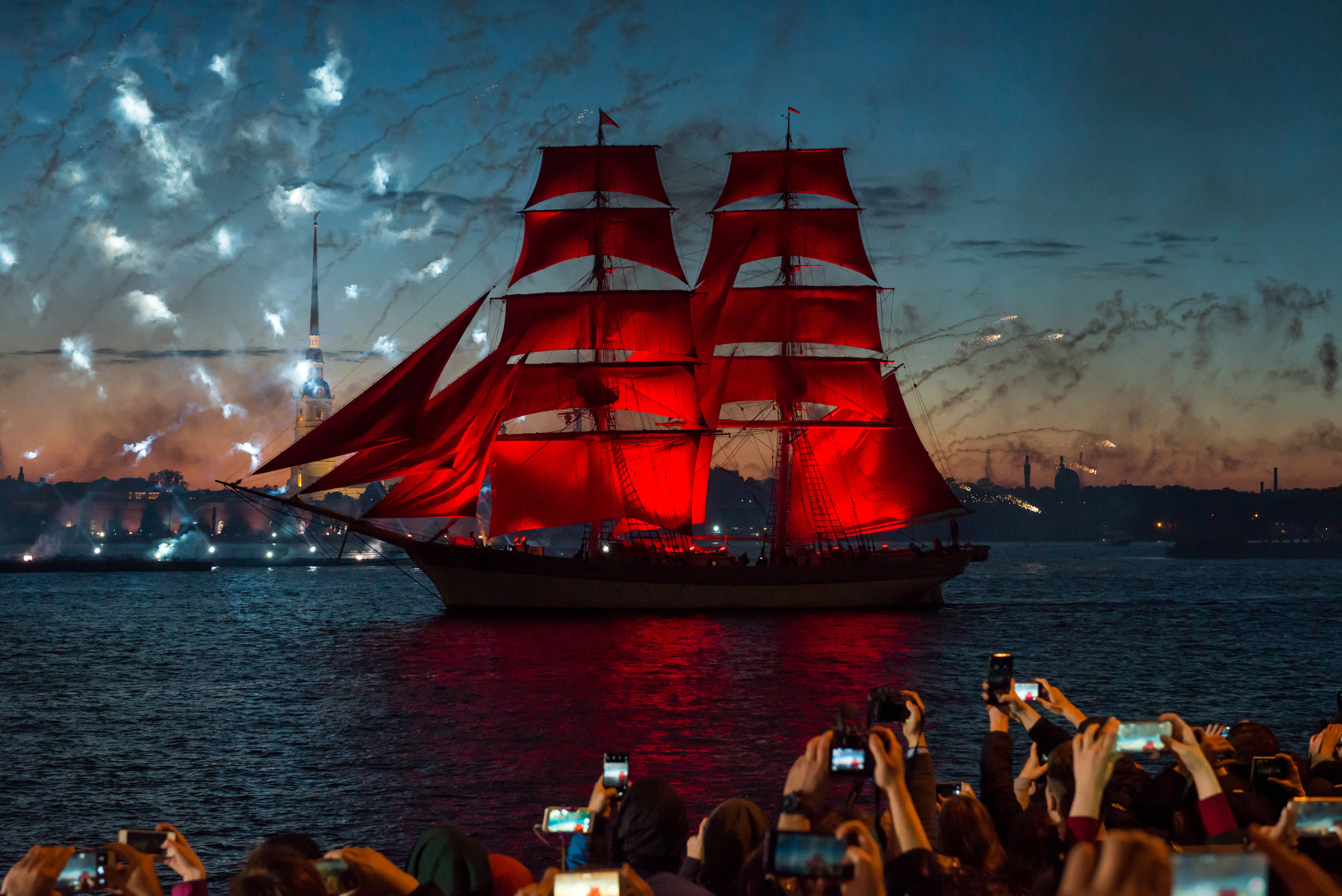 Dimitri Bakhtadze, Scarlet sails in St. Petersburg 2016, 2017. Dimitri Bakhtadze photographer