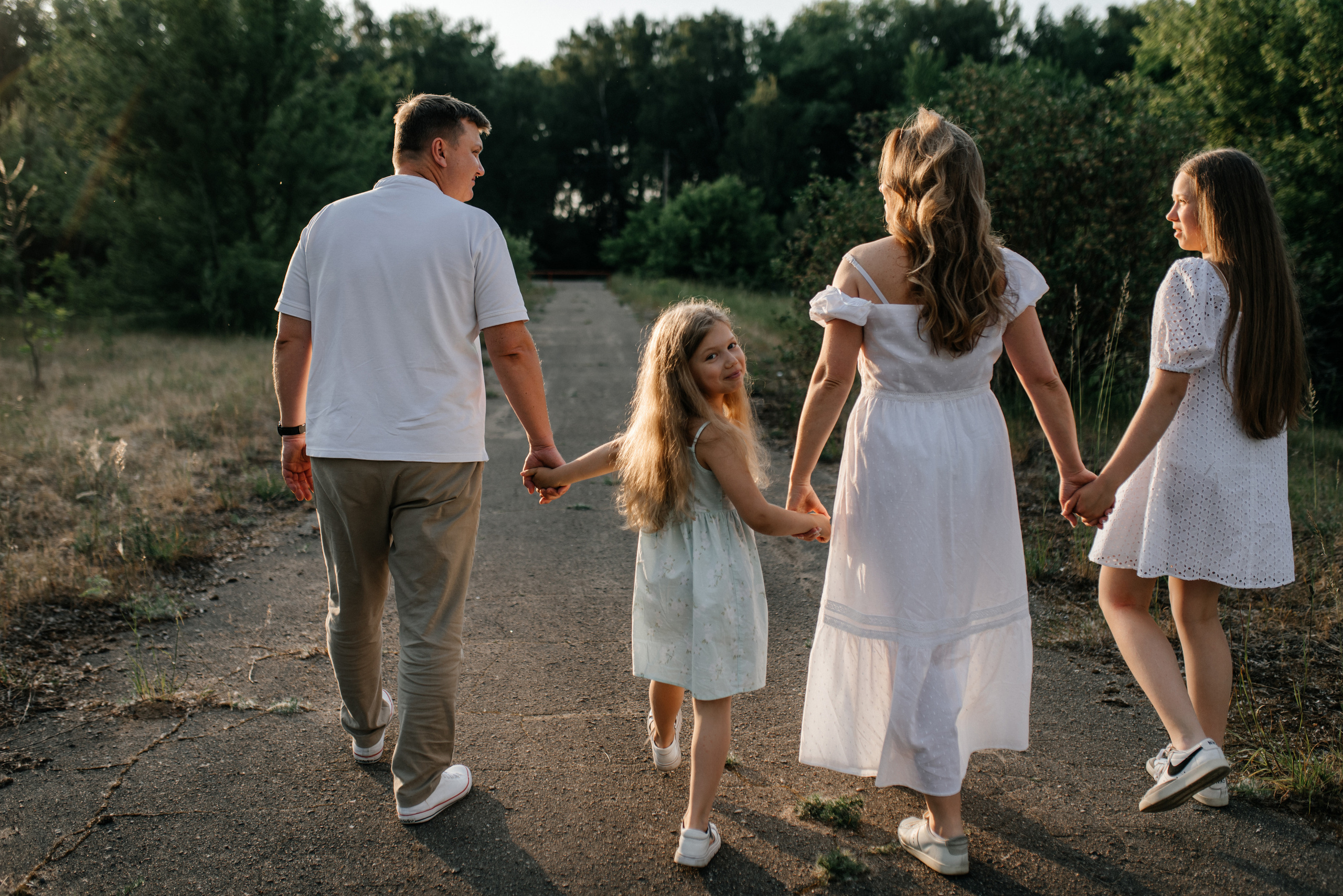 Оксана+Сергей+Полина+Арина. Костюшко Кристина — семейный и свадебный фотограф в Минске