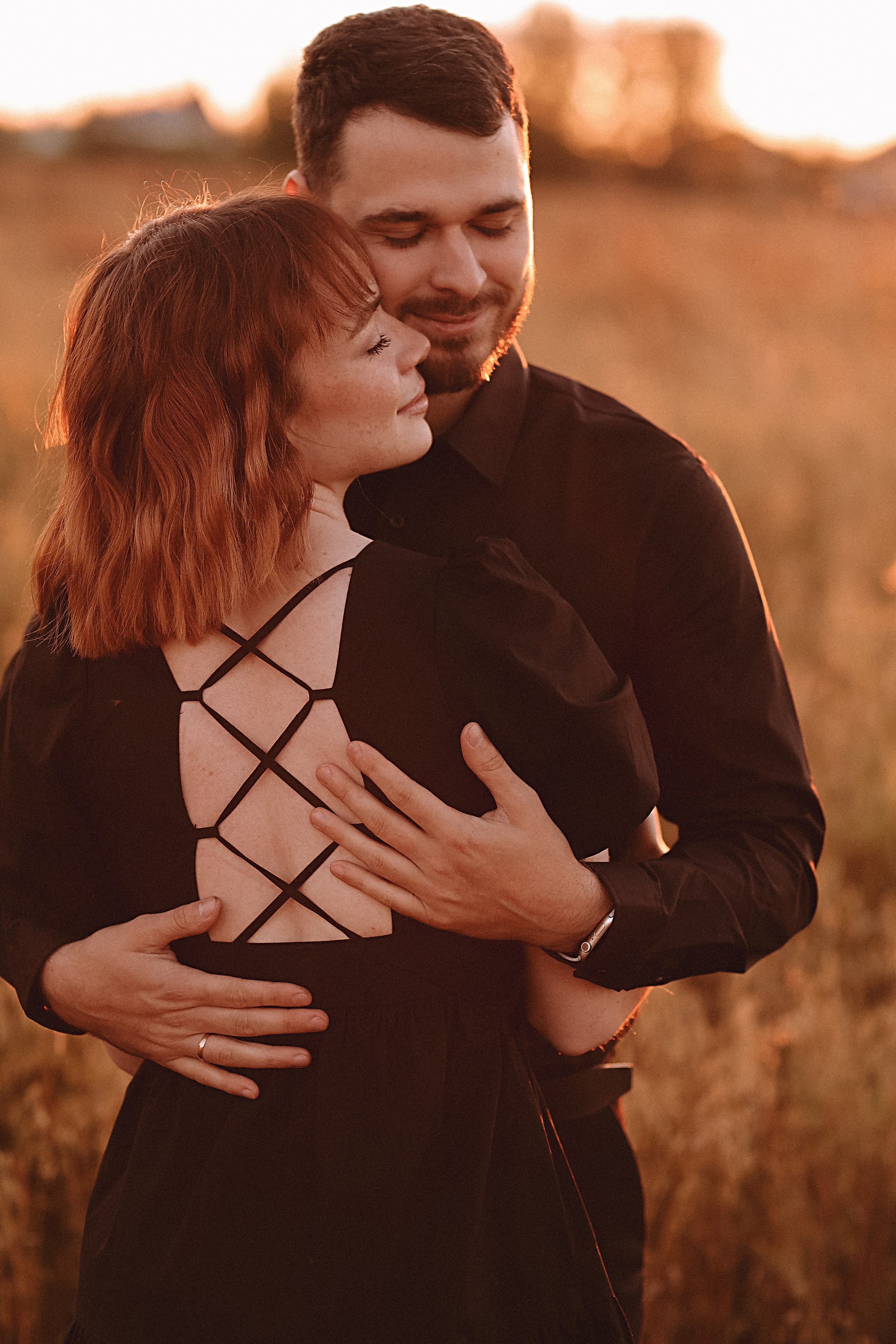 Поле. Семейный фотограф Тюмень, фотограф на роды Салмина Мария