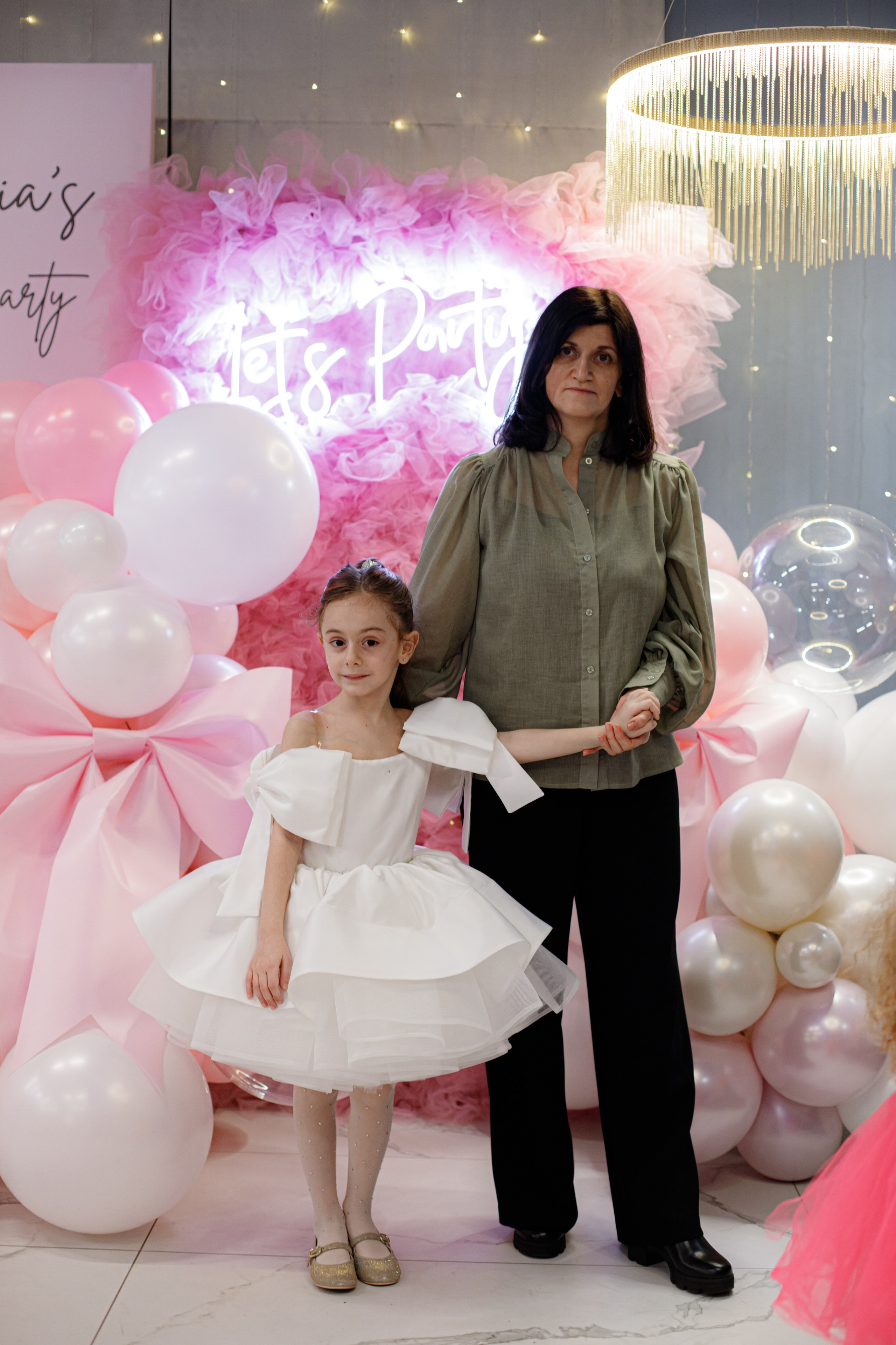 ASIA'S BIRTHDAY PARTY. Photokarish