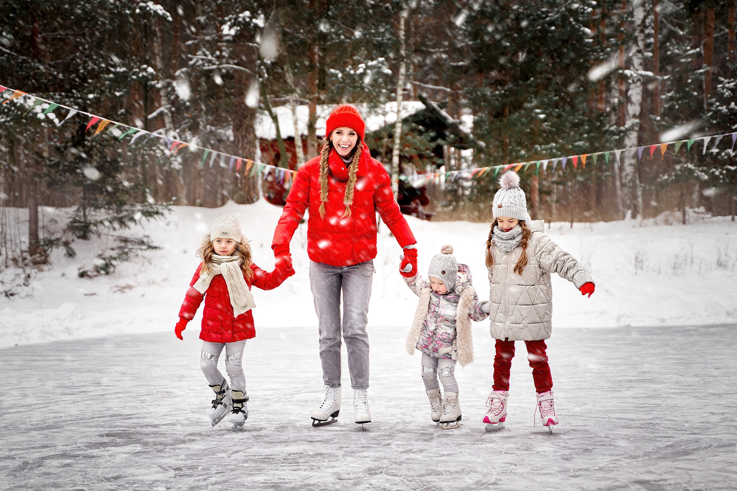 Семья с машиной. Свадебный и семейный фотограф Игорь Елагин