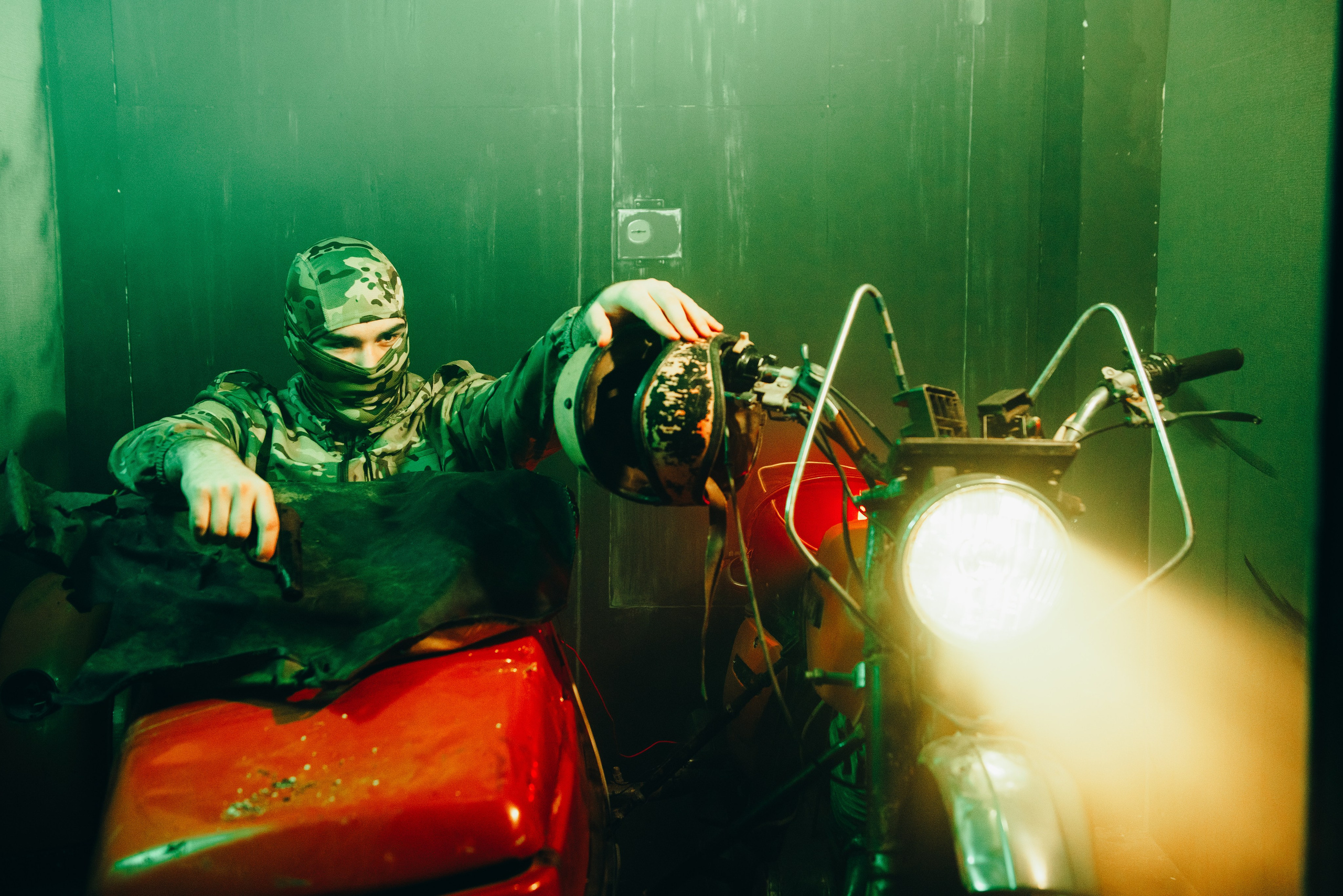 Съемка квеста Теневая сделка. Профессиональный фотограф Артем Рахимов в Казани