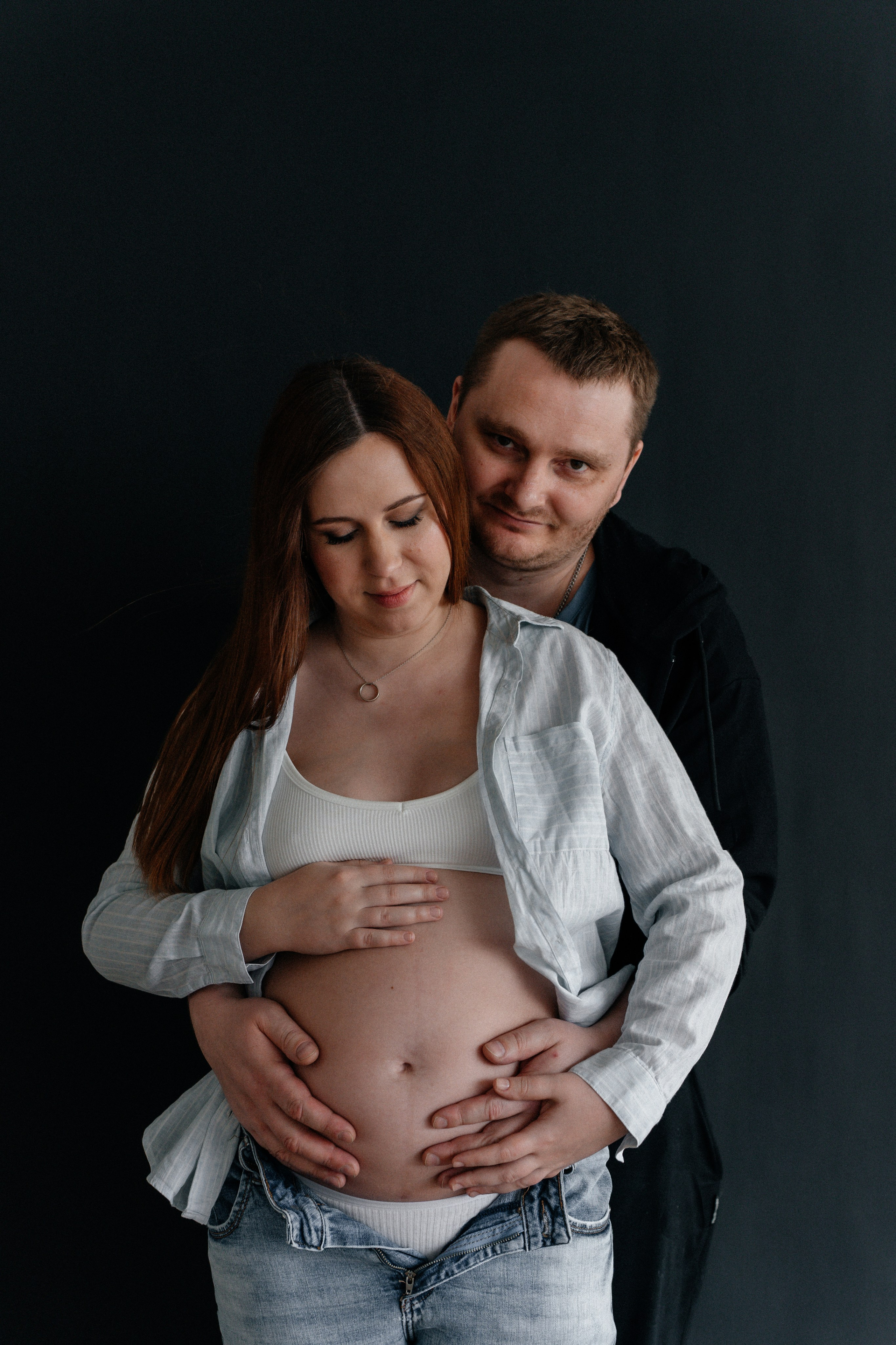 Нежность ожидания: фотосессия беременной девушки. Ваш семейный фотограф в Минске — Вика Трегубова