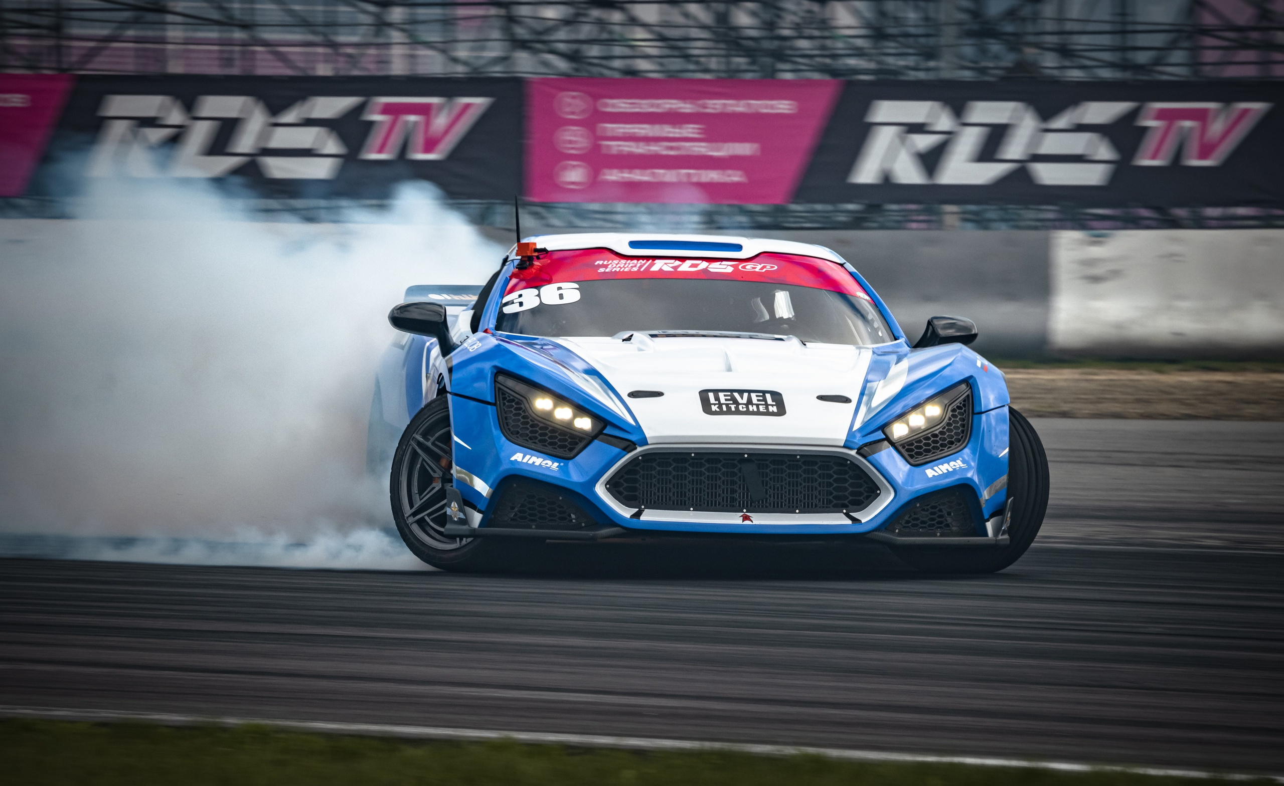 RDS GP. NE Cinema — backstage and reportage photography in cinema, music, Automotive and sport