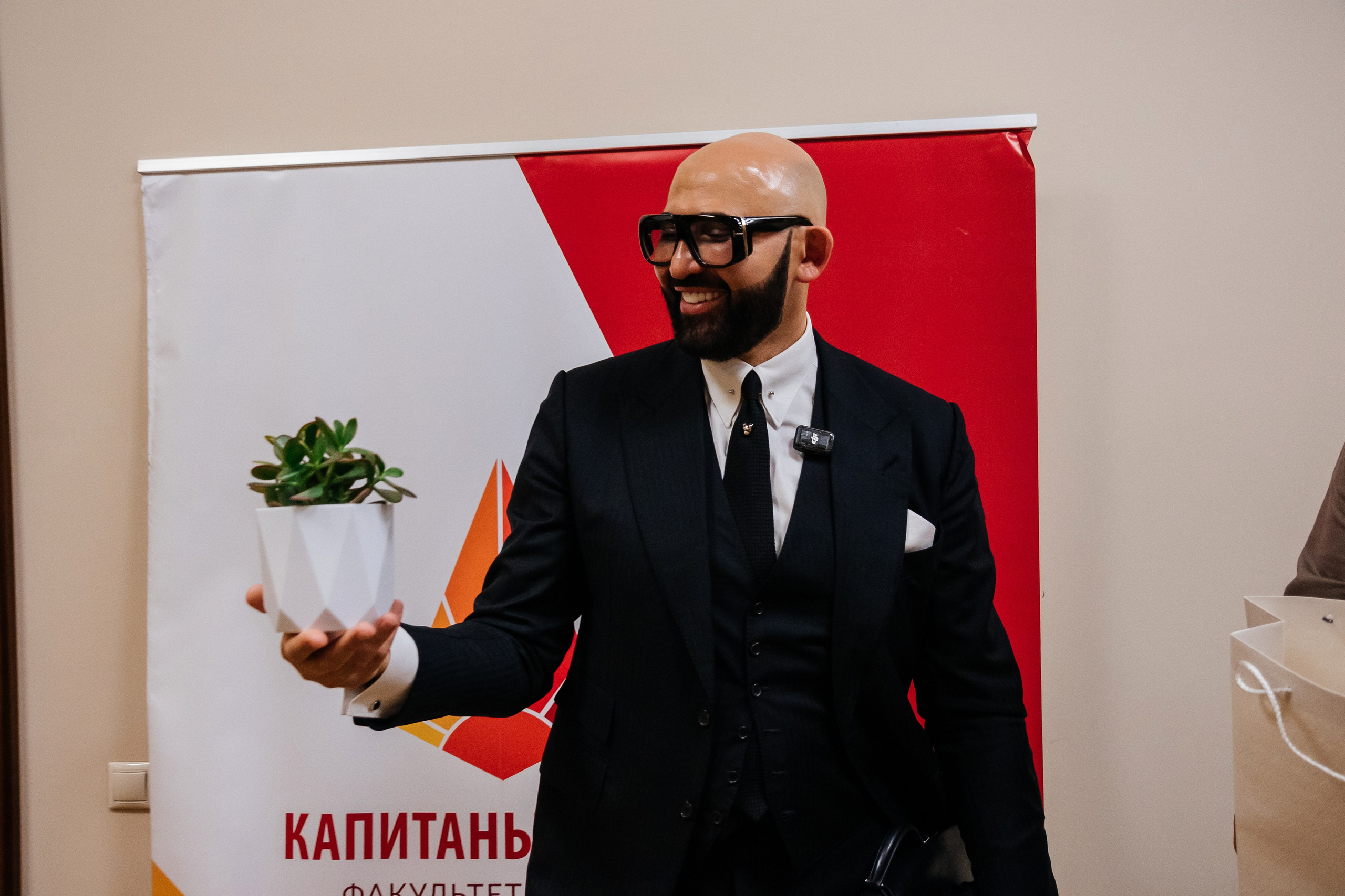 ЛЕКЦИЯ С НИКОЛАЕМ ВАСИЛЕНКО | Бизнес Капитаны. Фотограф Александр Бигари