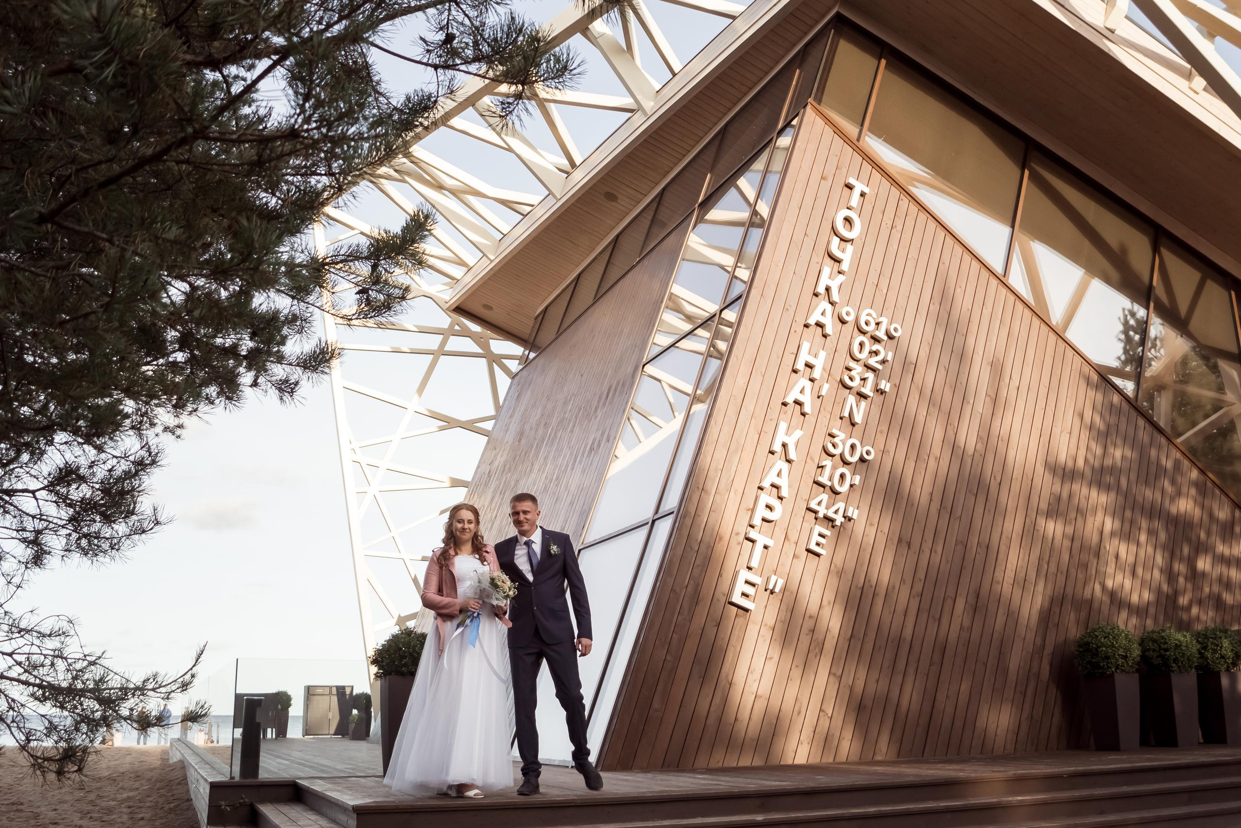 Роман и Елизавета / Приозерск. Финский пляж. Фотограф Барт Полина. Снимаю в Санкт-Петербурге, Москве, Приозерске