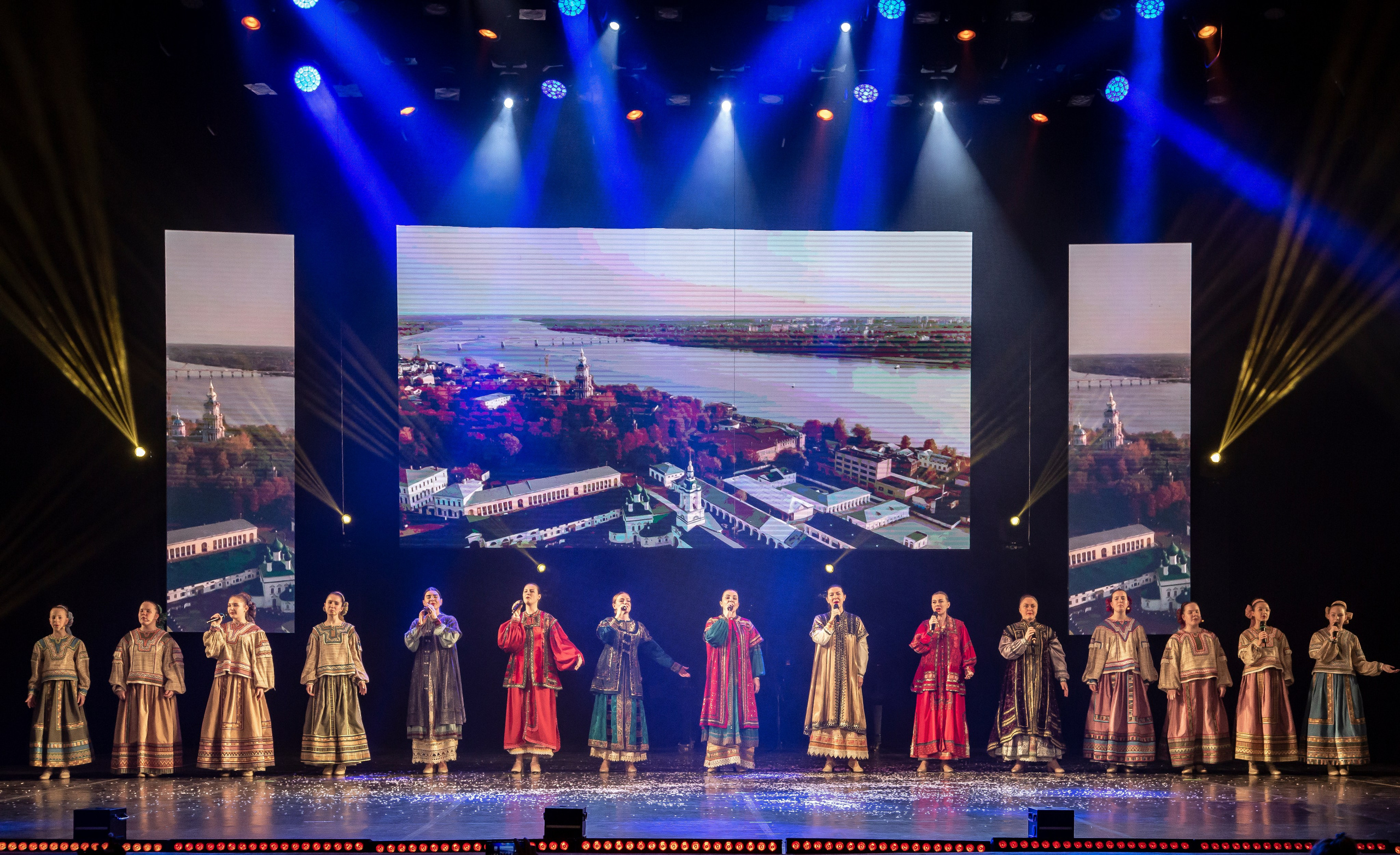 Закрытие года семьи в Сочи Зимний театр. Фотограф в Сочи Юрий Шептаев