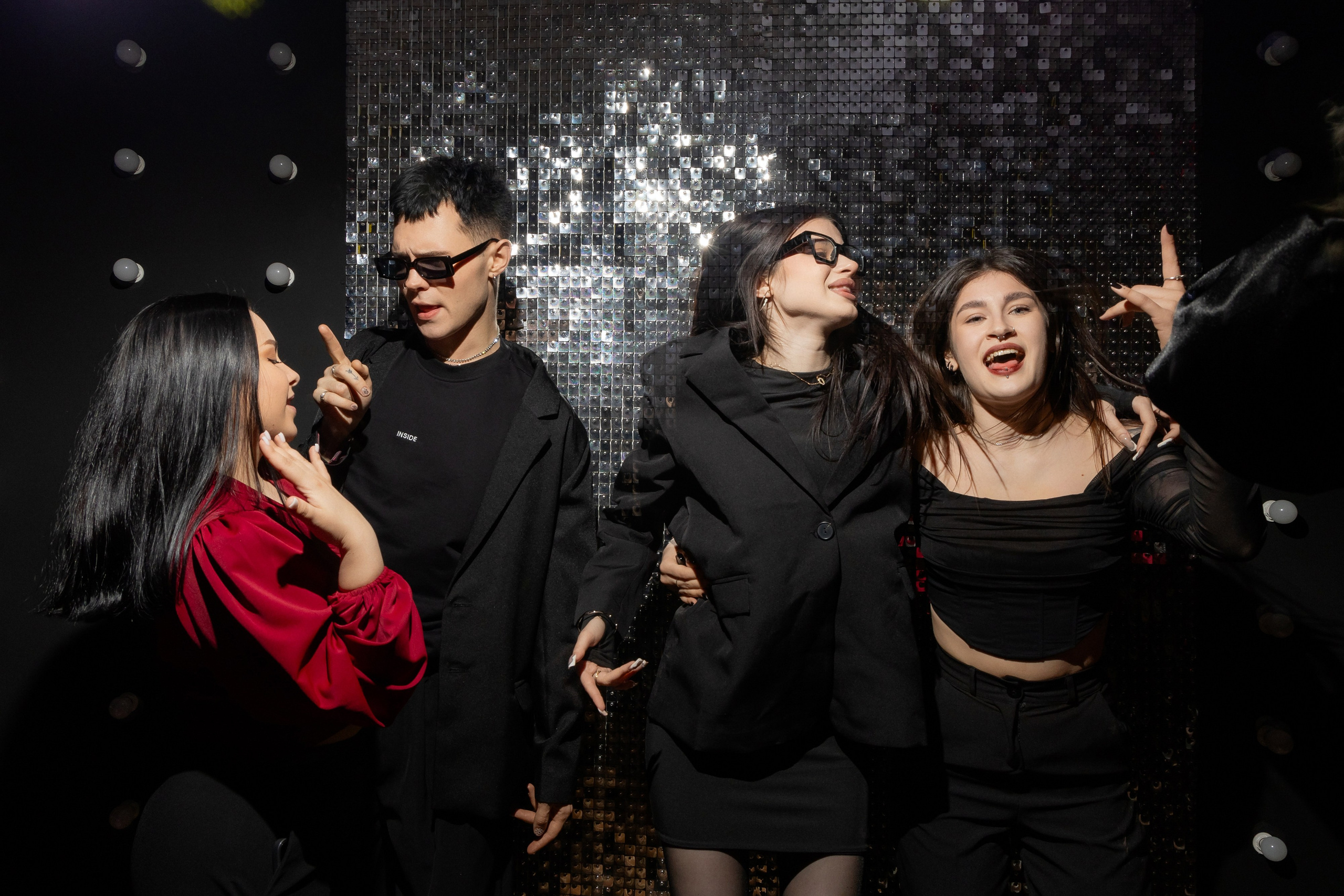 Корпоративная фотосъемка для кафе GARAGE | Новый год 2025 | Минск. Свадебный фотограф в Минске/Беларуси Сергей Спиридонов