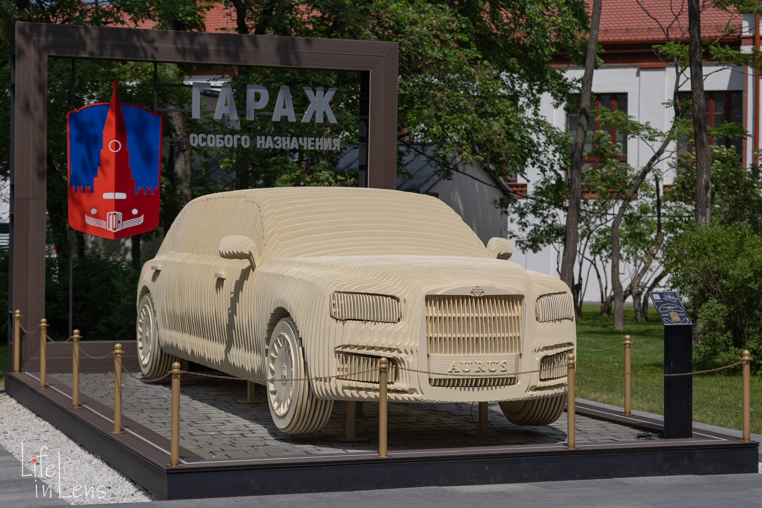 ВДНХ. День России. Фотограф, получающий удовольствие от своей работы