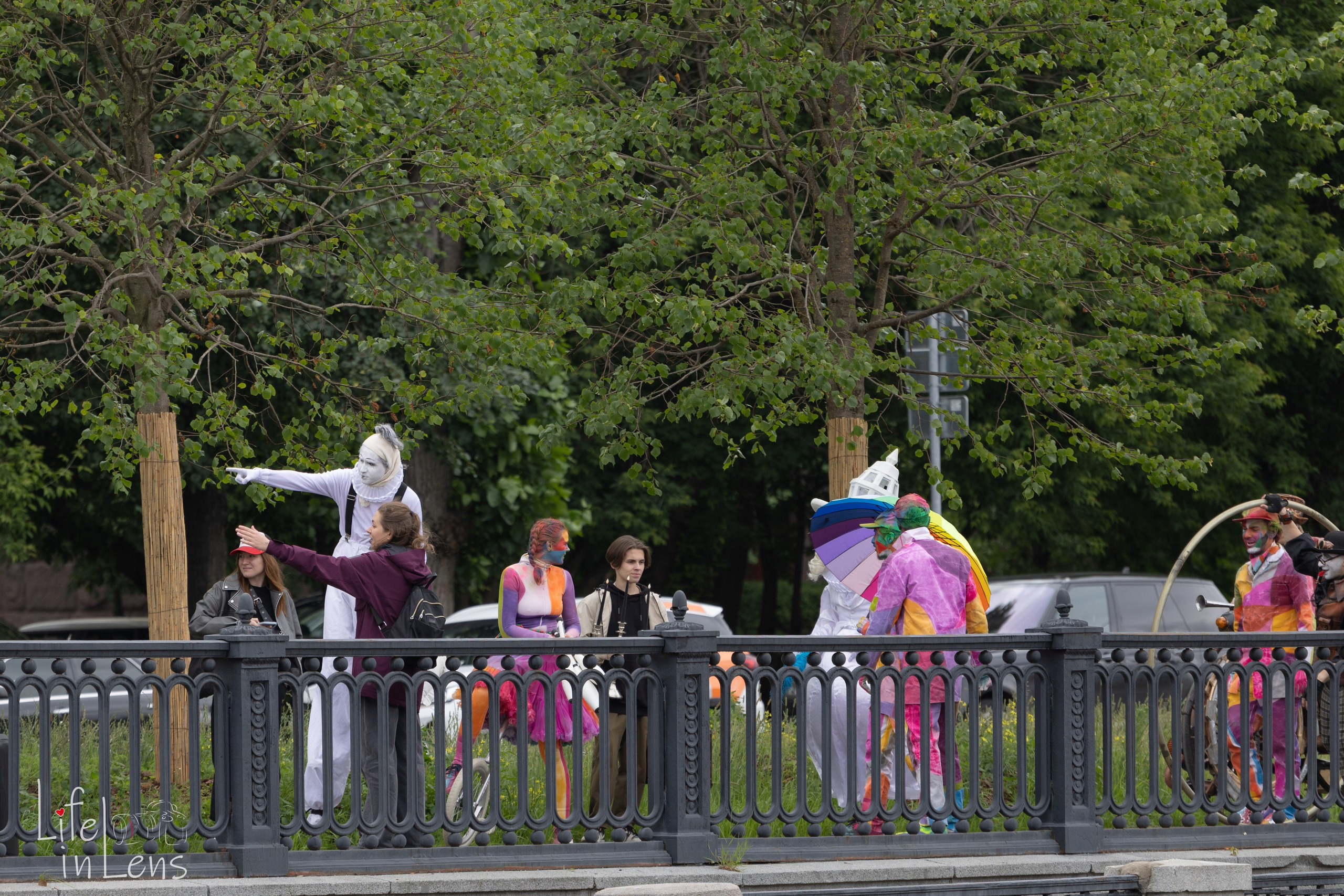 SUP-карнавал. Фотограф, получающий удовольствие от своей работы