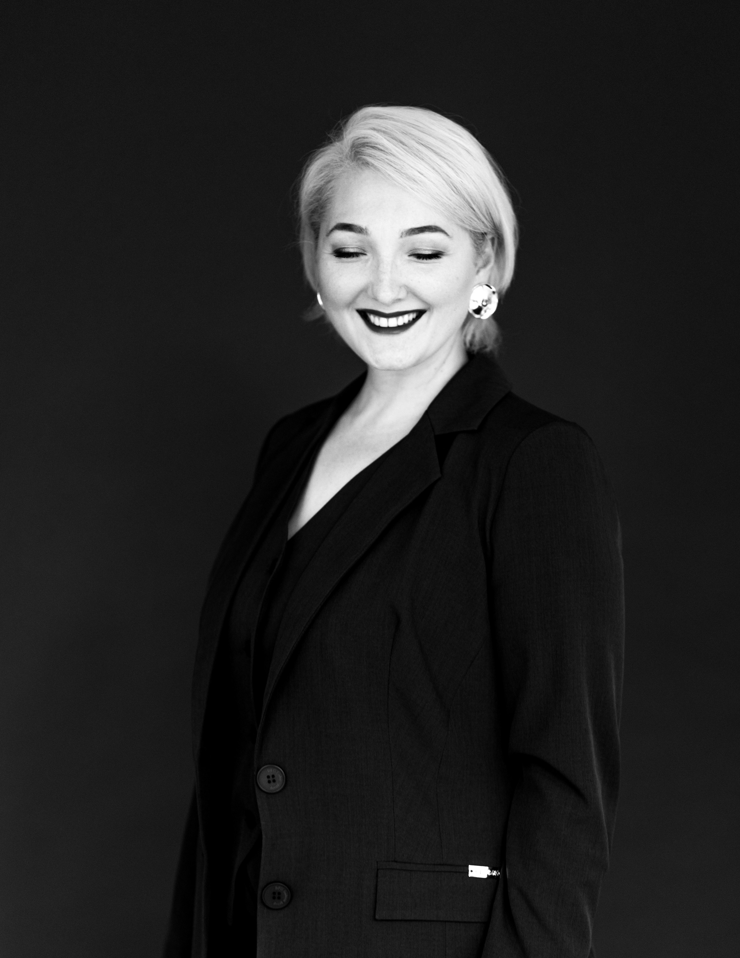 Тренер по эмоциональному интеллекту. Женский и контент фотограф в Москве