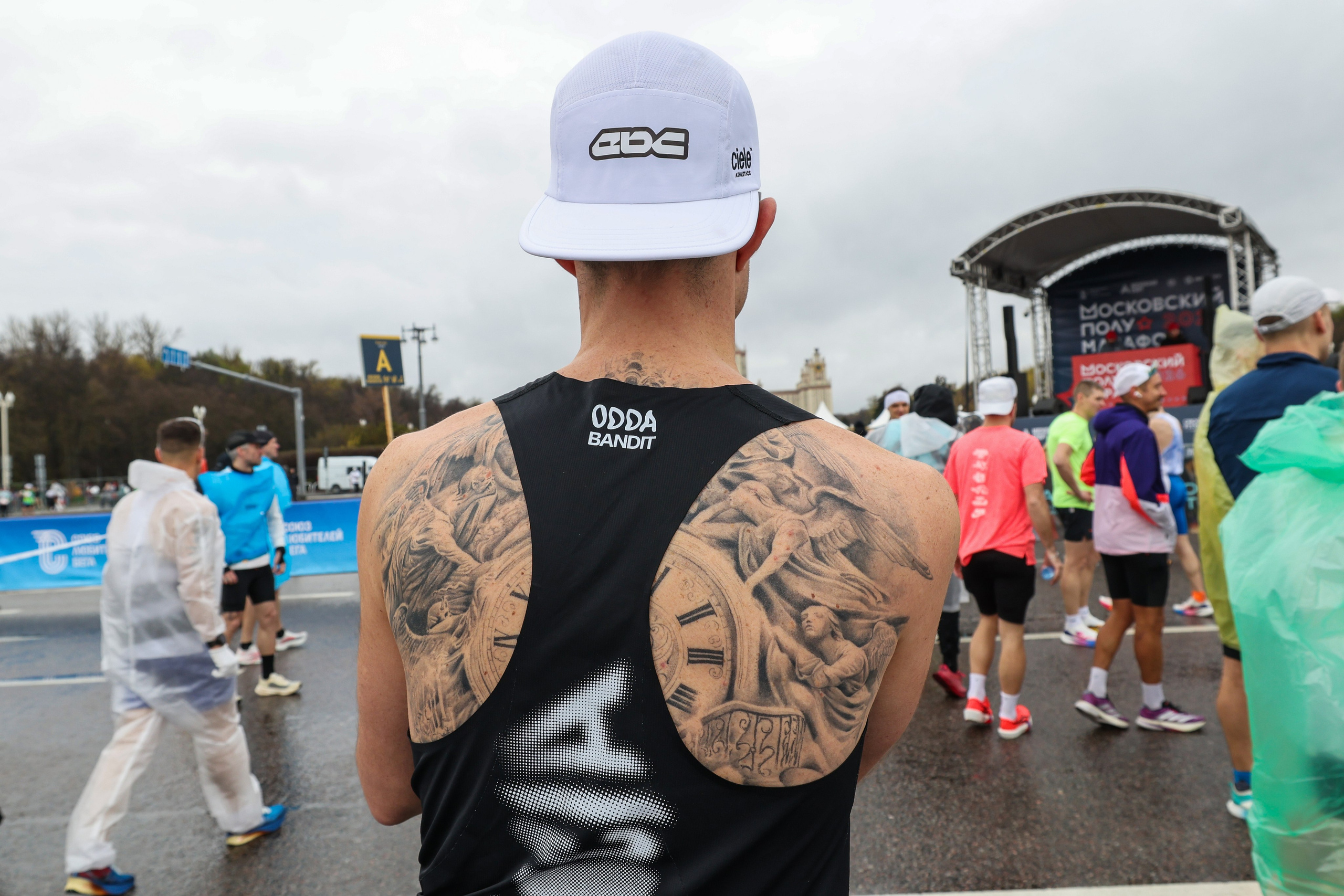 Московский полумарафон 25 и 26.04.26. Фотограф Сергей Ловкий