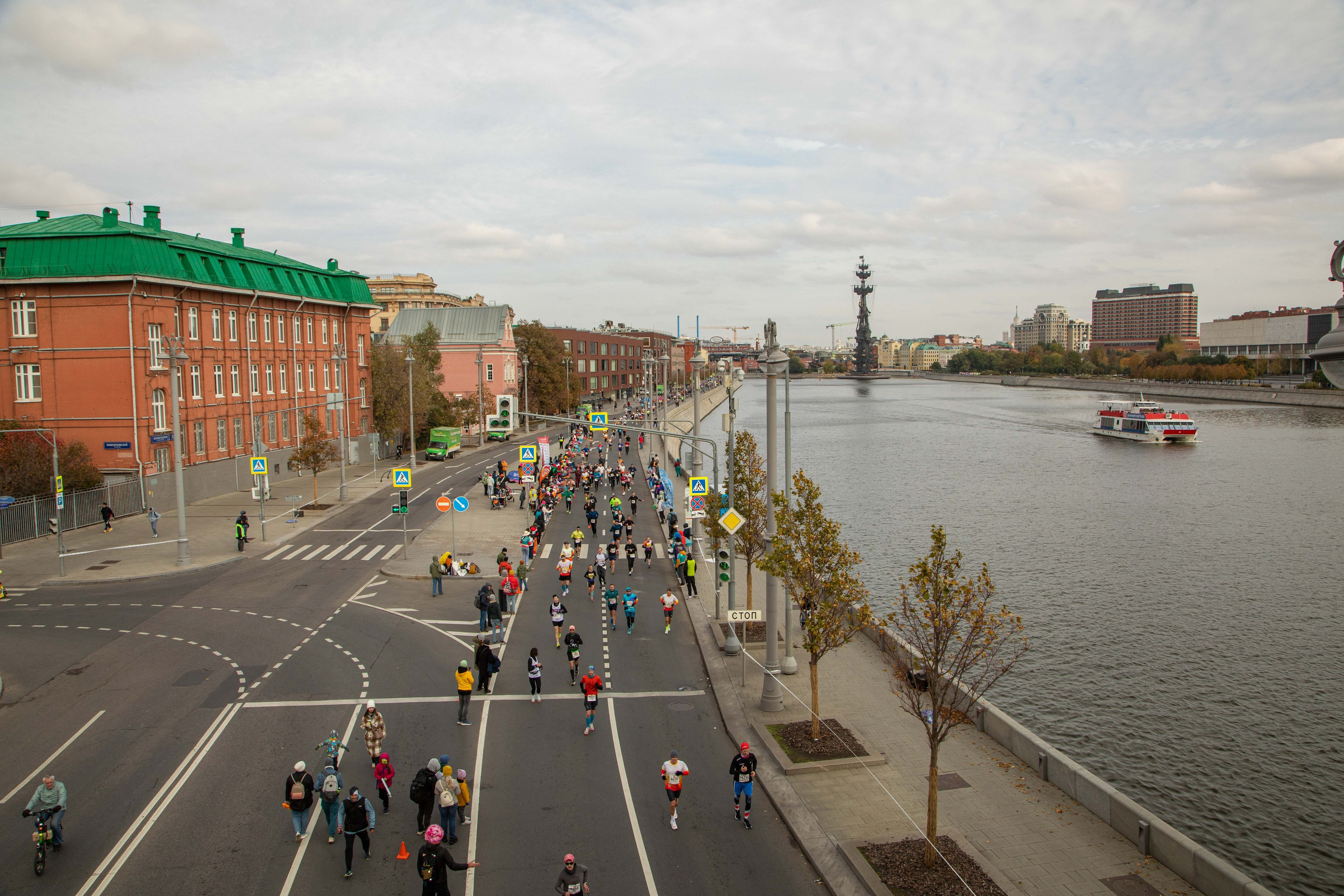 Московский марафон 2024, 13.10.24. Фотограф Сергей Ловкий