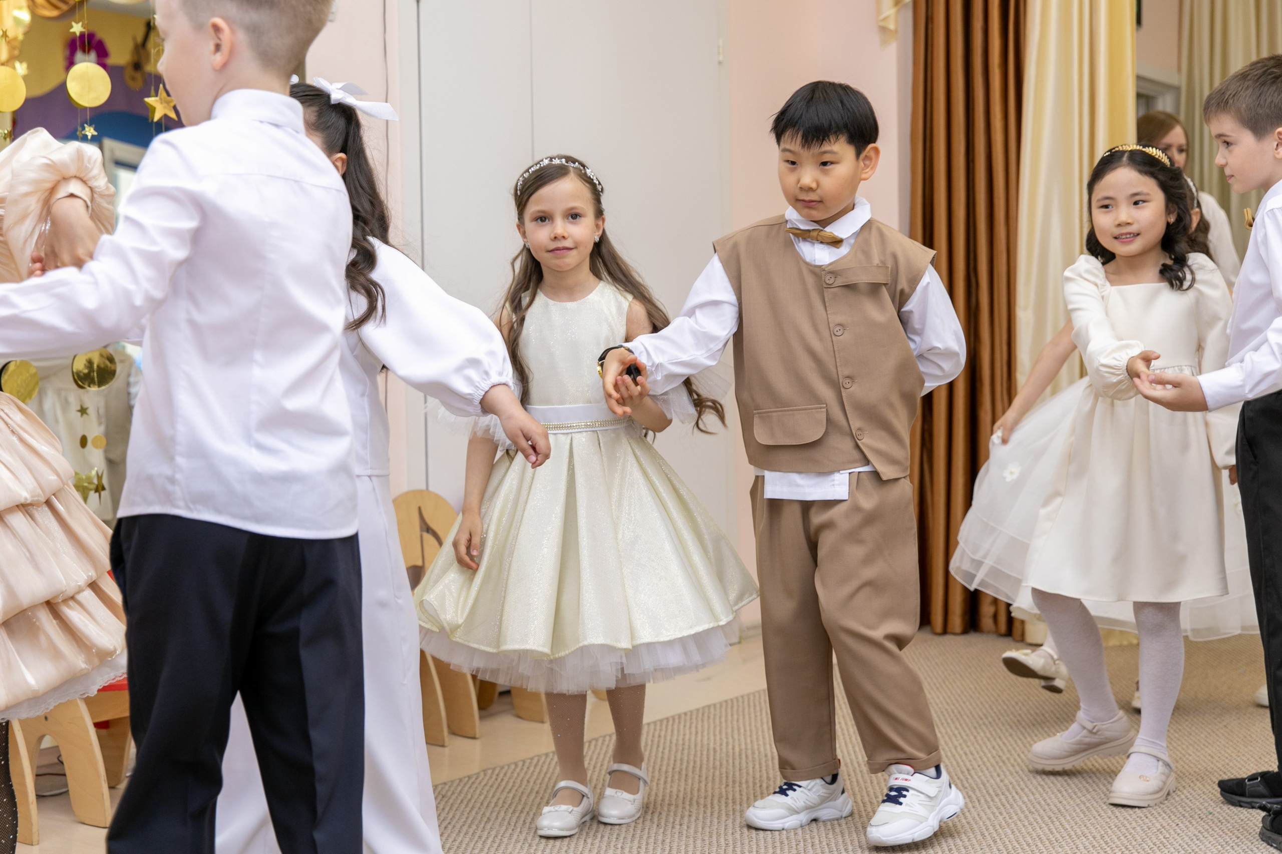 Выпускной Цветик-Семицветик 2025. Школьный и детский фотограф в Южно-Сахалинске Анастасия Лескова