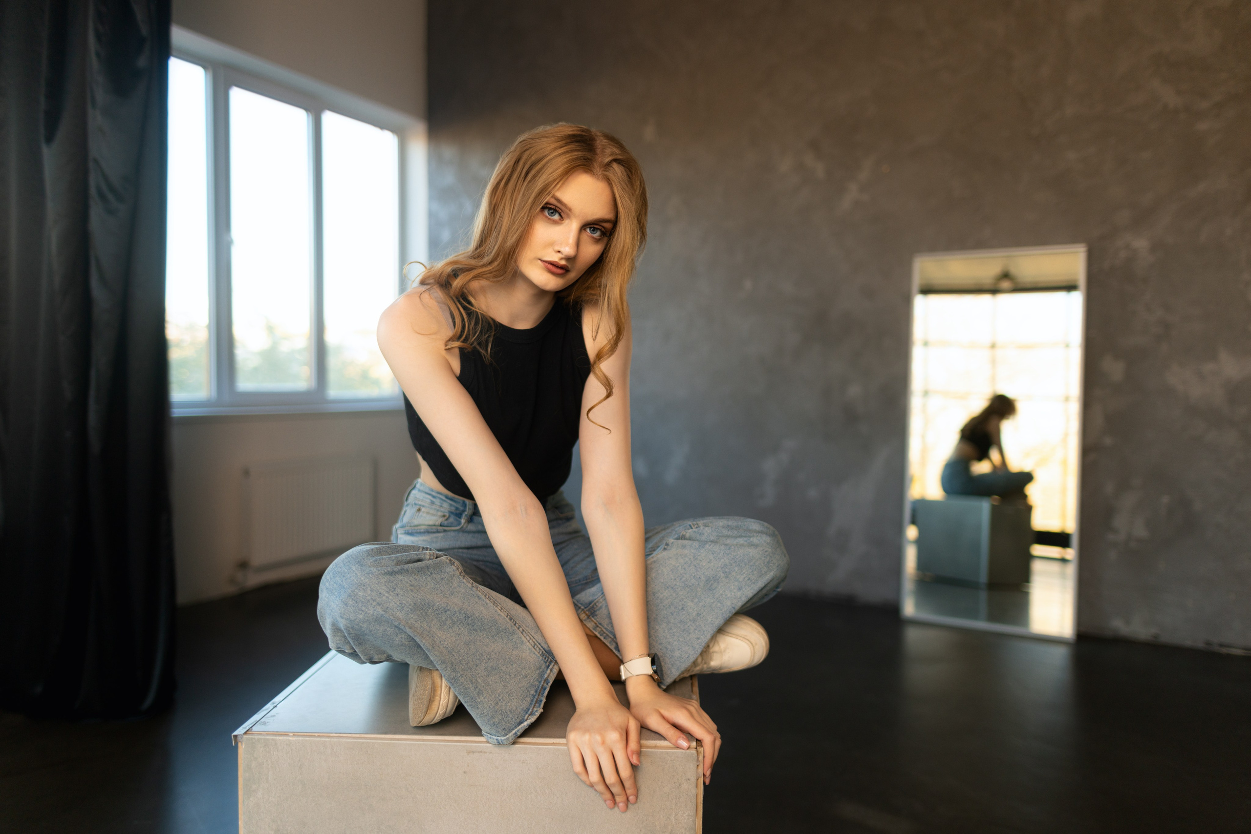 Студийная съемка с Викторией в интерьере в формате для «себя». Дмитрий Шульгин, портретный фотограф в Воронеже