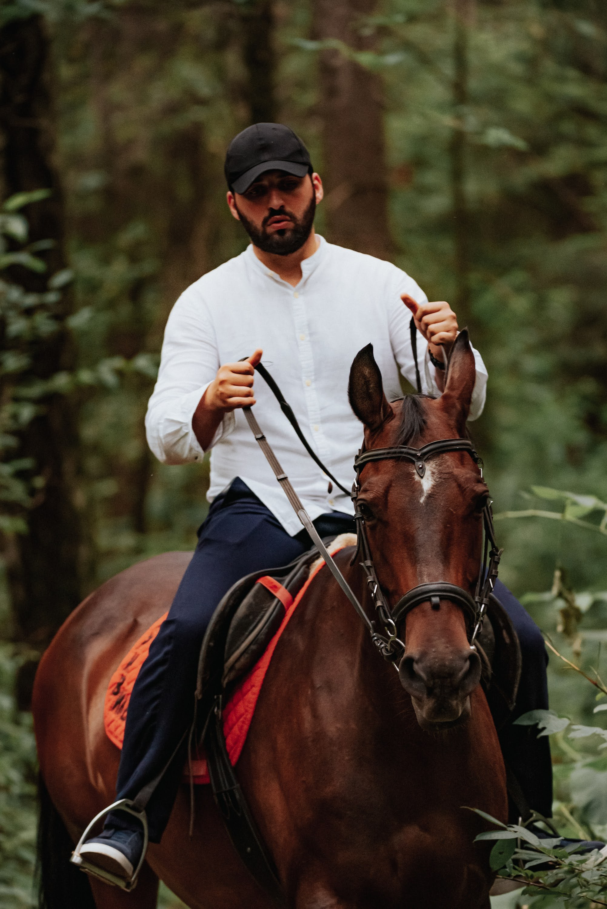 Фотограф Артём Савиных | Свадебная, репортажная, семейная съёмка Москва. Артём Савиных — профессиональный фотограф в Москве | Репортажи, свадьбы, портреты
