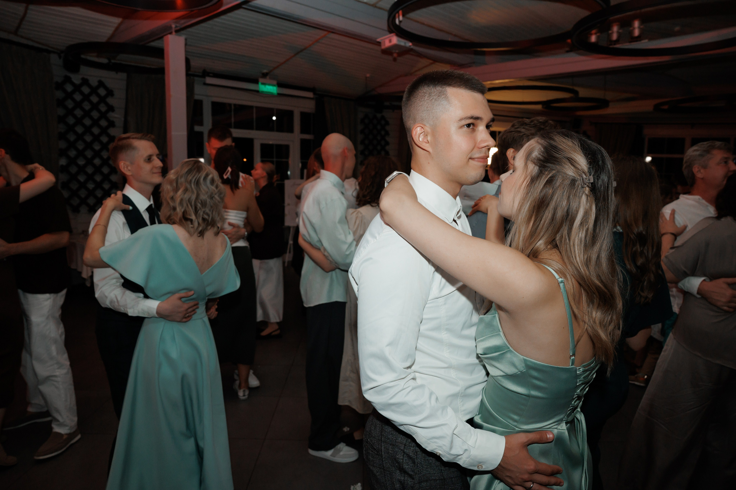 Регистрация в отеле Fish Point, ЗАГС Бутово, прогулка в Остафьево. Свадебный и репортажный фотограф (Москва, Королев и другие)