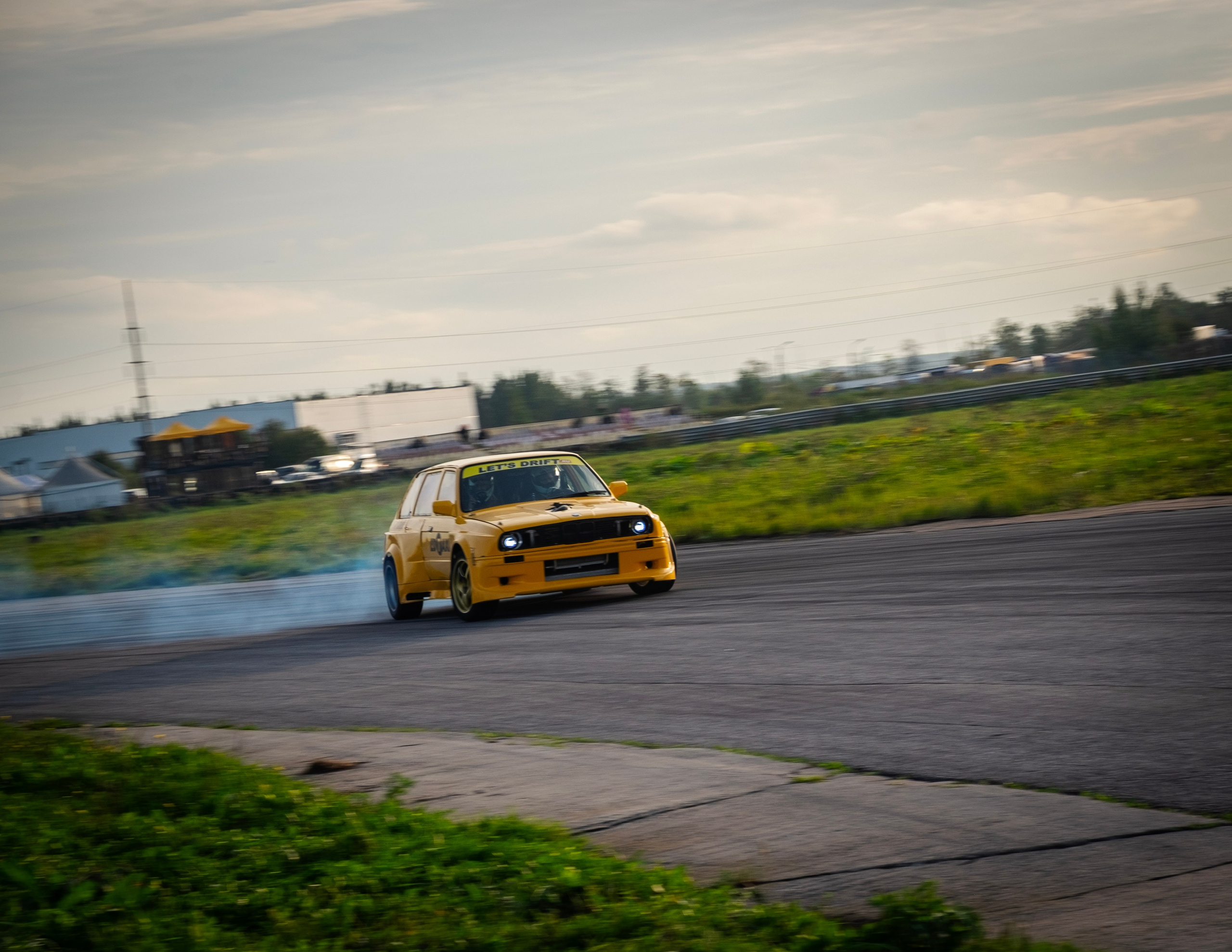 AUTODROM FEST 21.09.25. Автомобильные фотографии и рисунки в Санкт-Петербурги Пашков Дмитрий