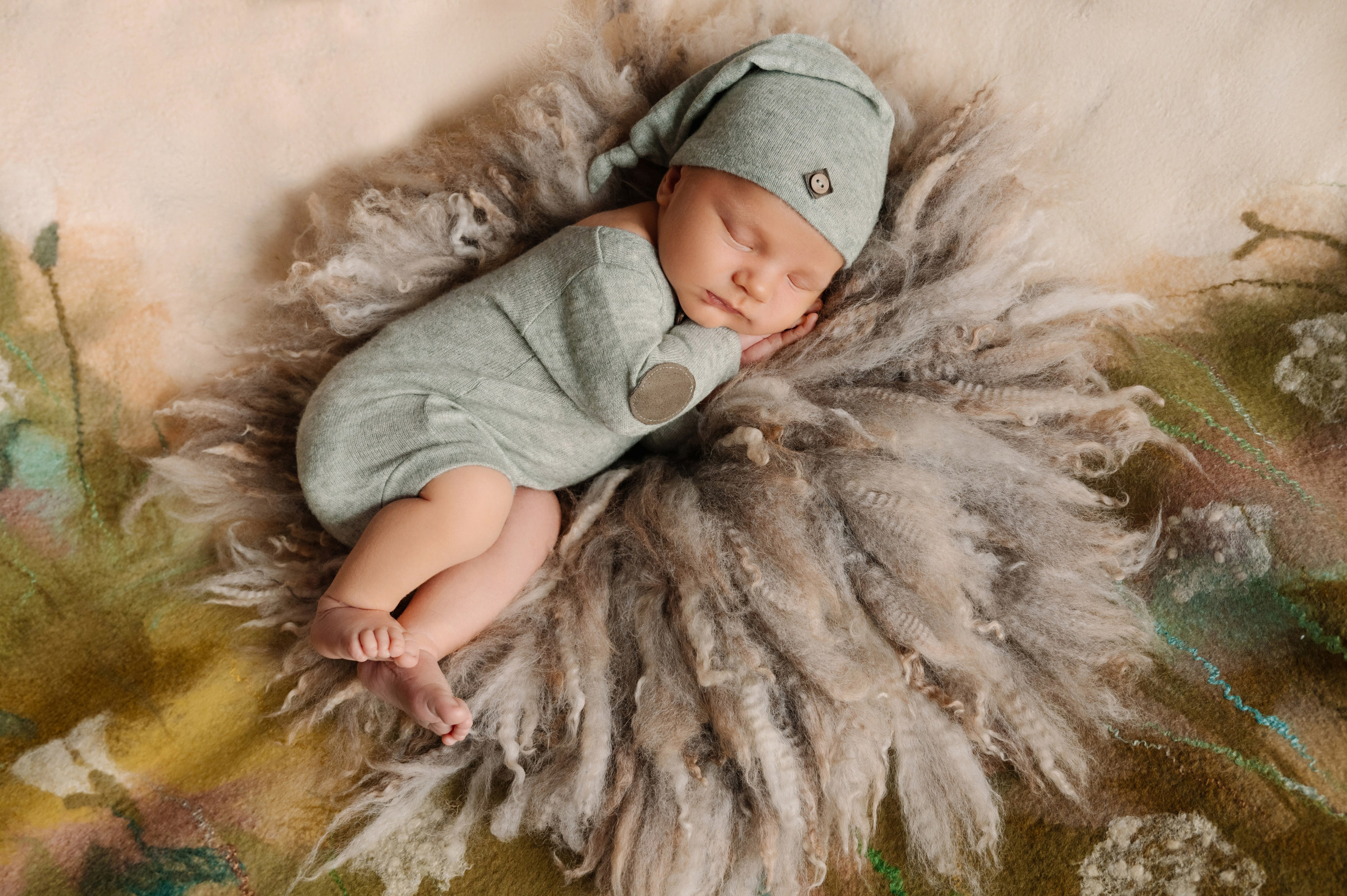 Newborn boy. Фотограф новорожденных малышей в Санкт-Петербурге