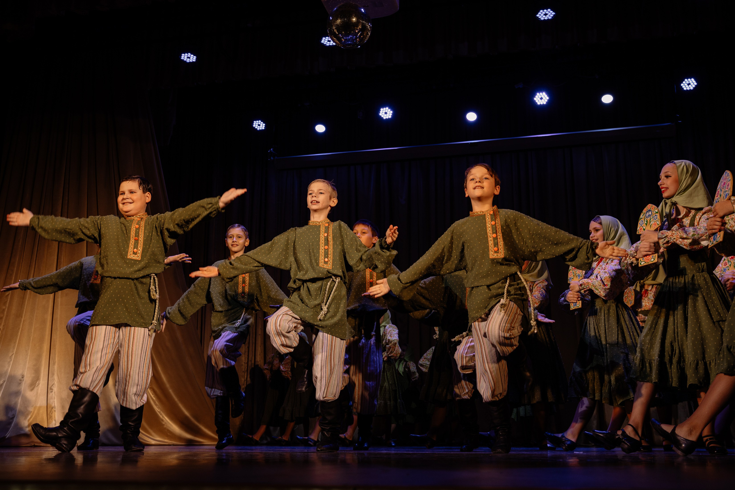 Сибирские узоры ДК Ефремова. Фотограф Юлия Мальцева