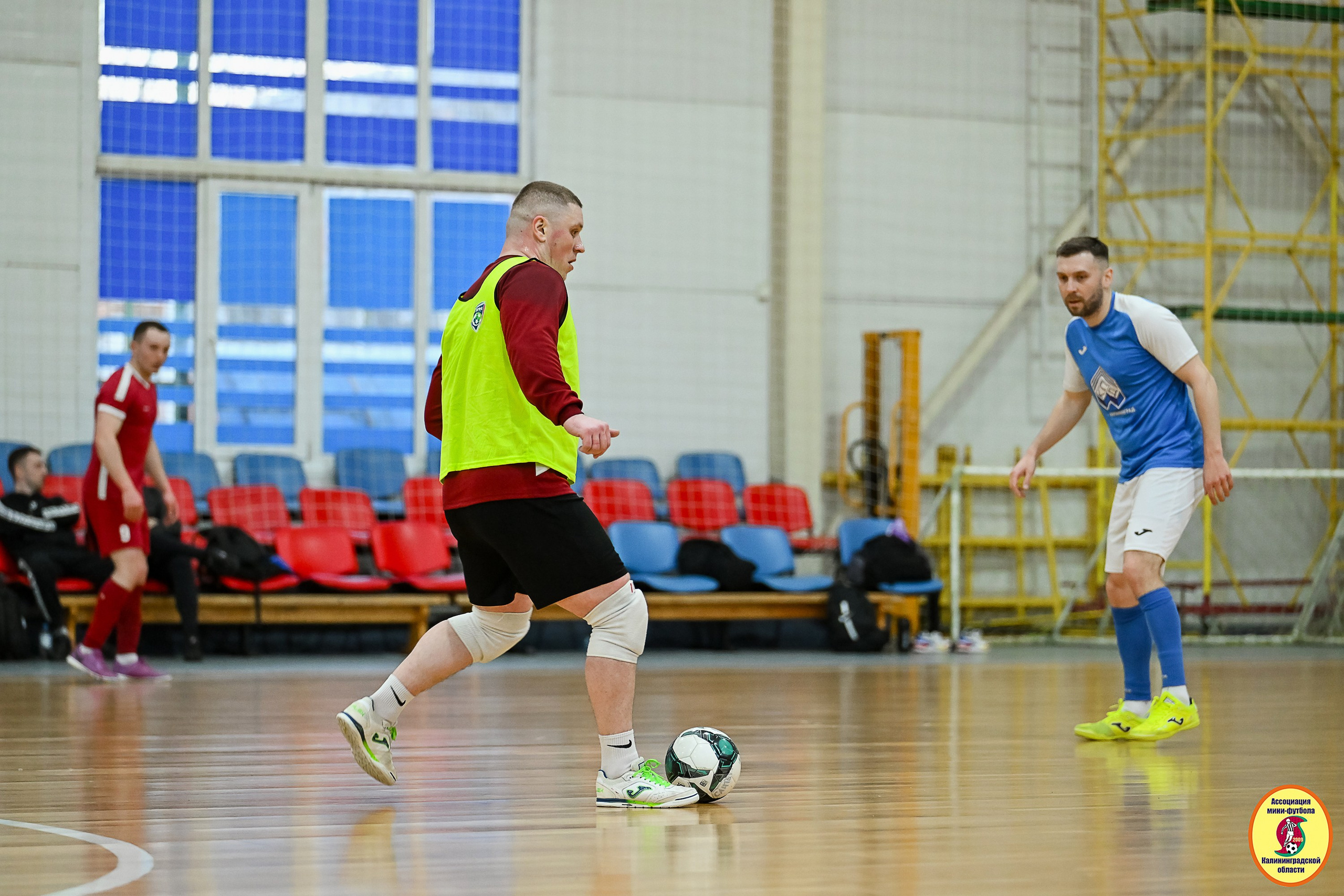 Корпоративная Бизнес Лига по футзалу — Весна 2026. VIBECITY.RU Вайб Сити Ру Фоторепортажи Фотоотчеты Калининград