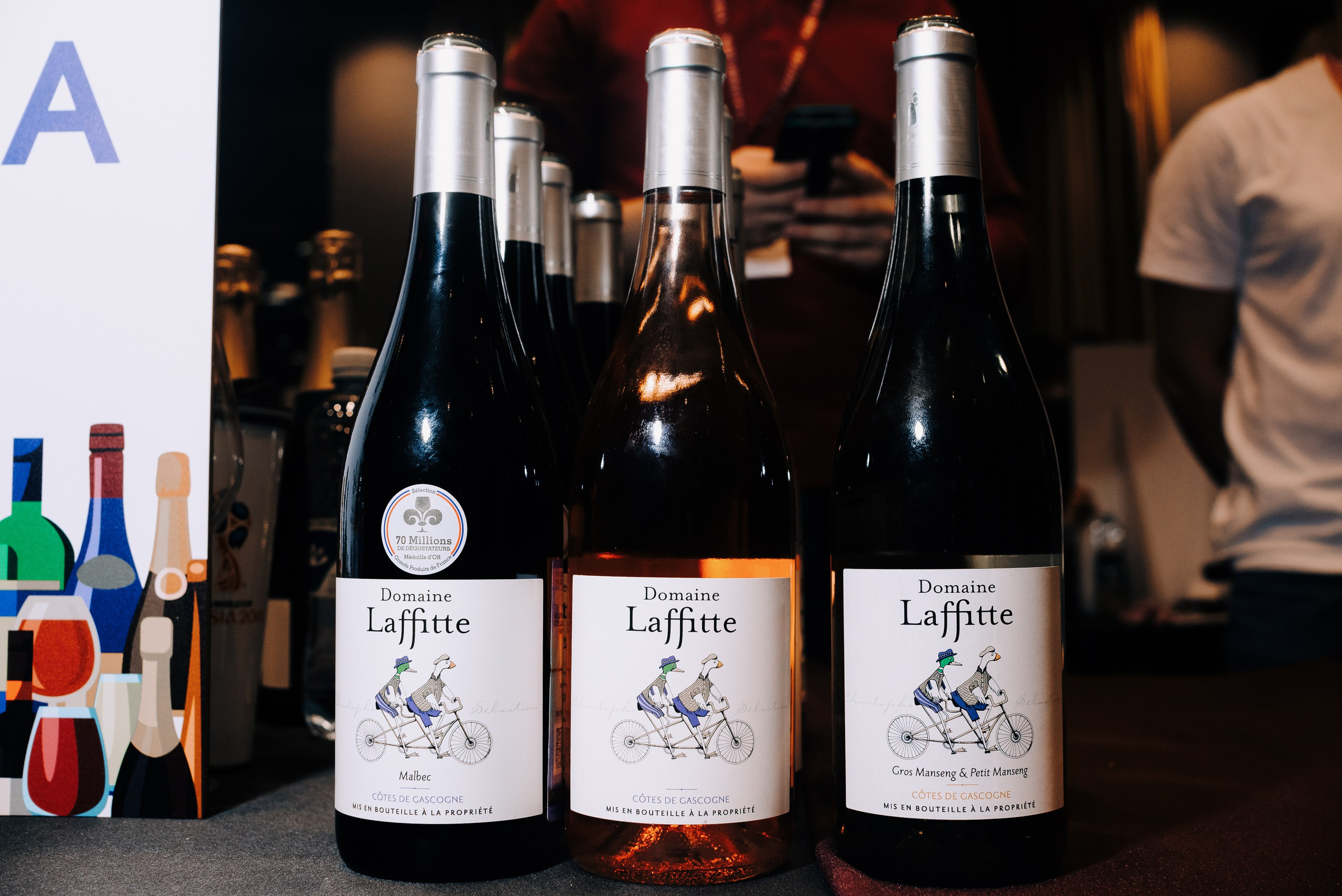 ФЕСТИВАЛЬ ВИНА И КРЕПКИХ НАПИТКОВ МАВТ-ВИНОТЕКА. Репортажный фотограф Зуев Роман г. Челябинск