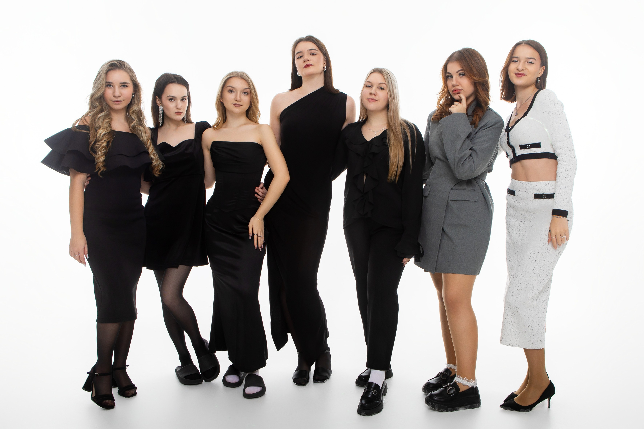 Студия Гимназия 12 11 А 2024 г. Свадебный и портретный Фотограф в Липецке Дмитрий Котюков