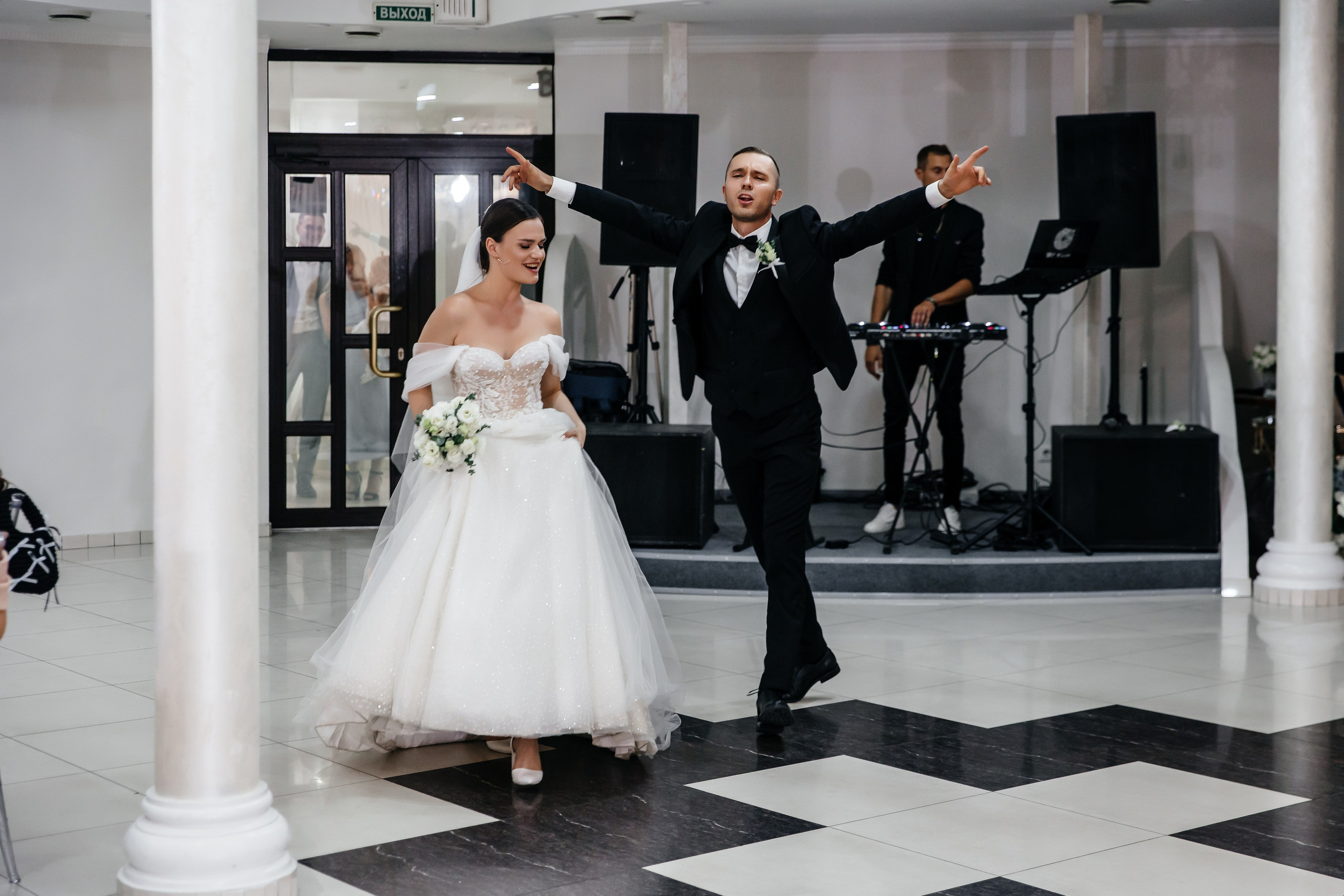 Анонс свадьбы для Романа и Алены. Свадебный фотограф в Крыму и Севастополе Ольга Баскакова