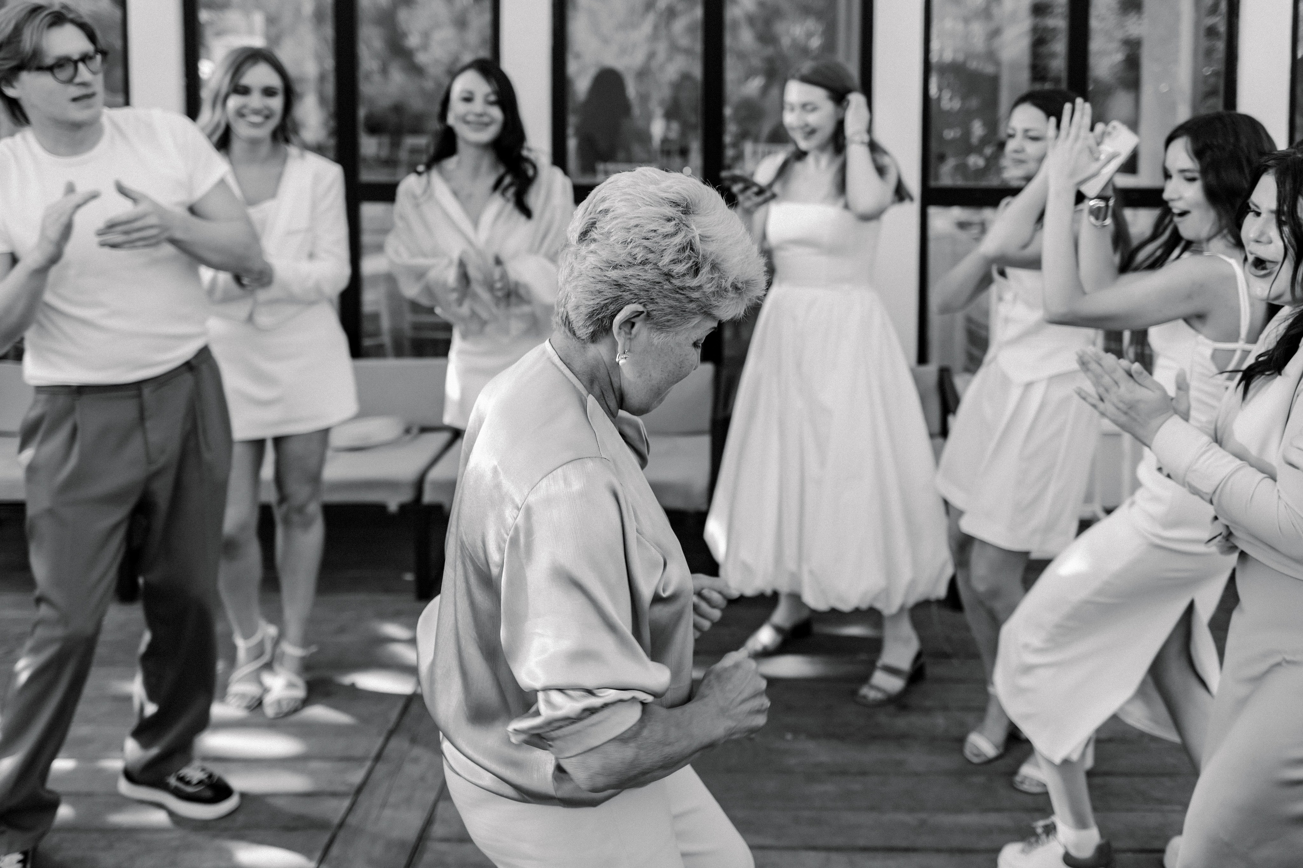 Плюс тридцать градусов на лужайке. Фотограф Андрей Куськало