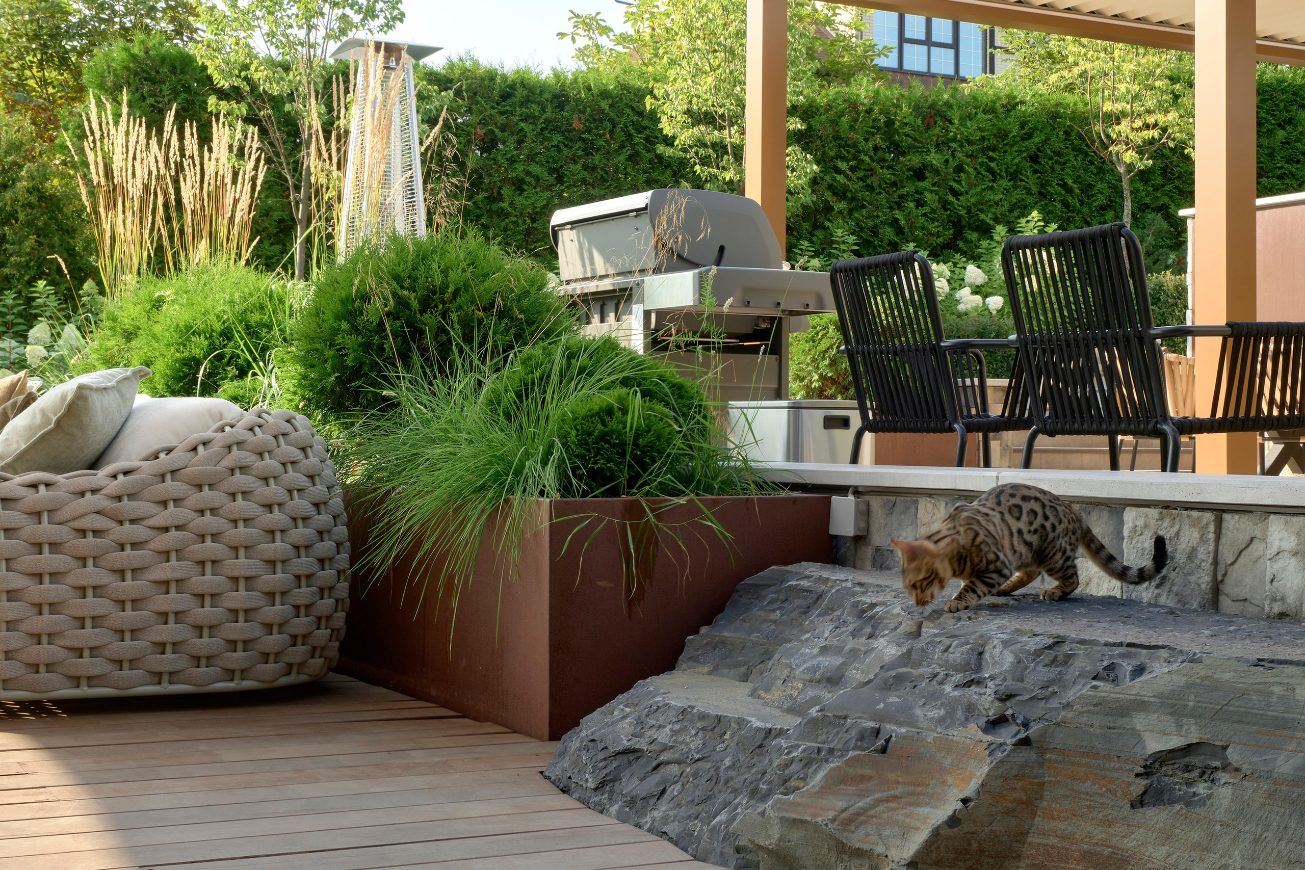 Фотосъемка сада в Кирполье для ландшафтной компании Хвоя. Фотосъемка частных садов и интерьеров | Санкт-Петербург | Москва | РФ